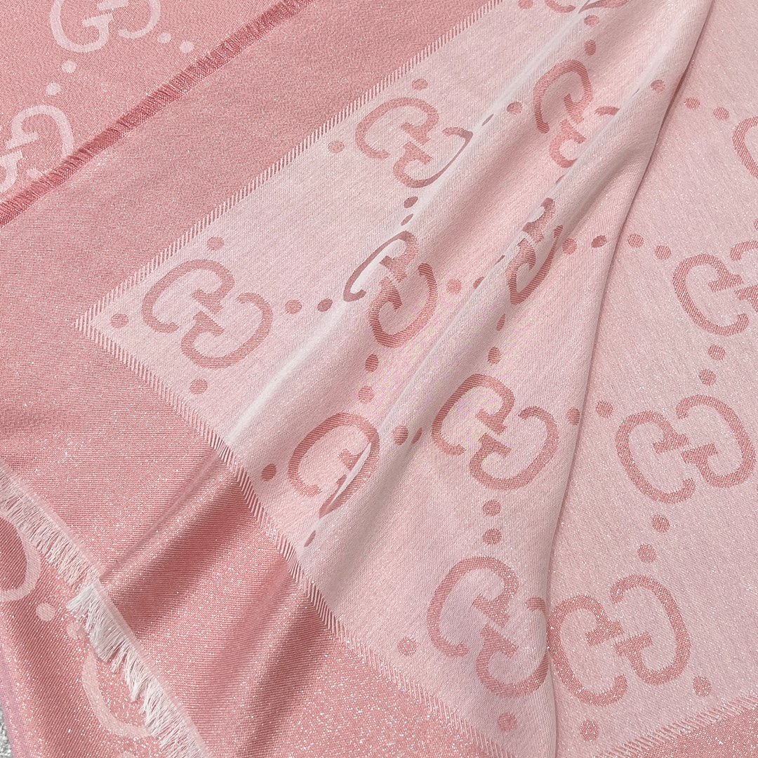 Gucci Pink Gold Silver Thread Jacquard Wool Silk Scarf Shawl 140x140cm 4 i1708457701 9645 3