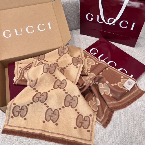 Écharpe Gucci Double G Beige et Marron en Laine, 45x195 cm, Unisexe 1 Écharpe Gucci Double G Beige et Marron en Laine, 45x195 cm, Unisexe
