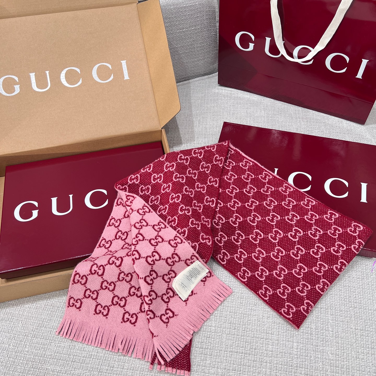 Gucci Pink Wool Scarf with GG Jacquard, 25x180cm, Double-Sided Color Contrast 7 i1736621797536 8274 0 5