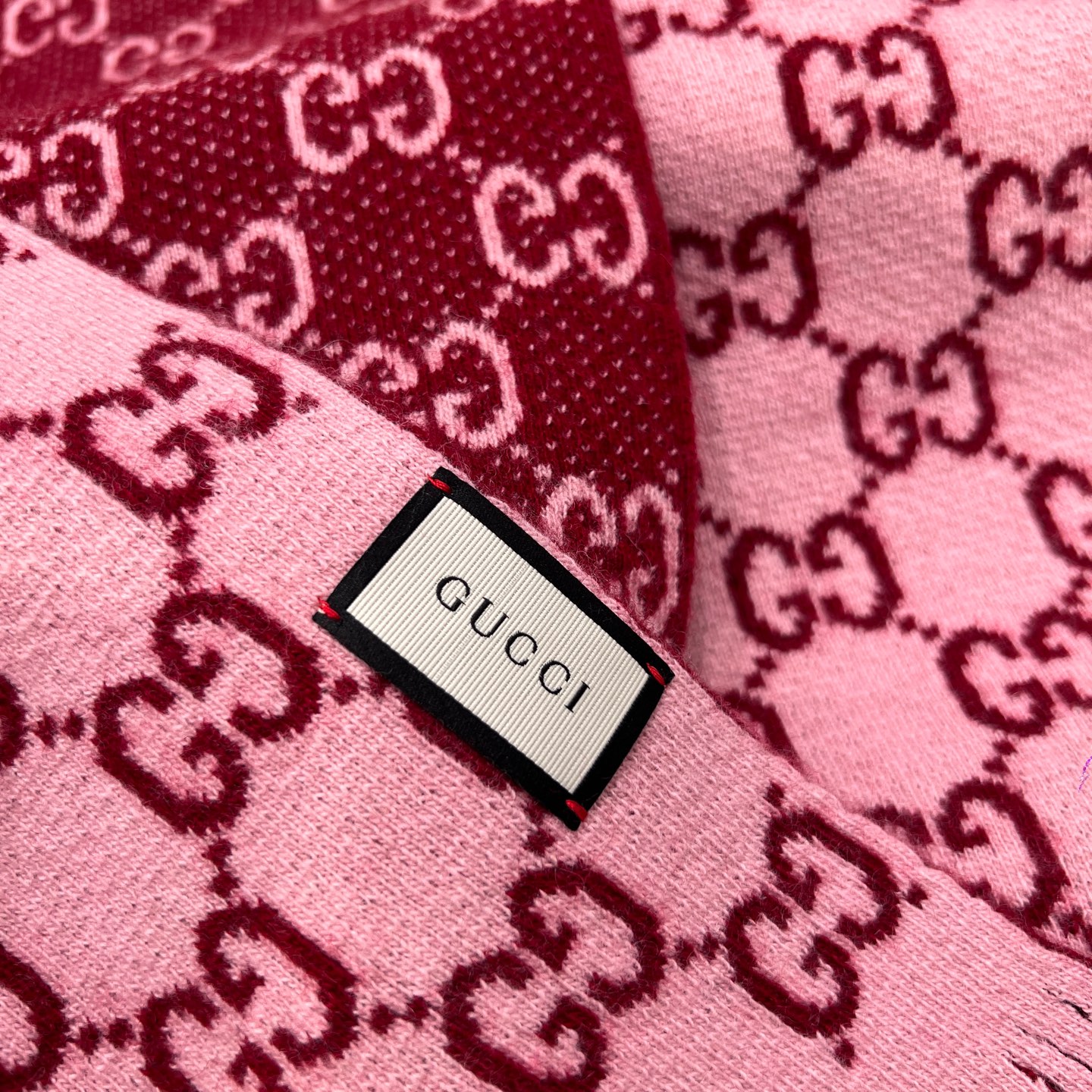 Gucci Pink Wool Scarf with GG Jacquard, 25x180cm, Double-Sided Color Contrast 4 i1736621797978 7137 0 2