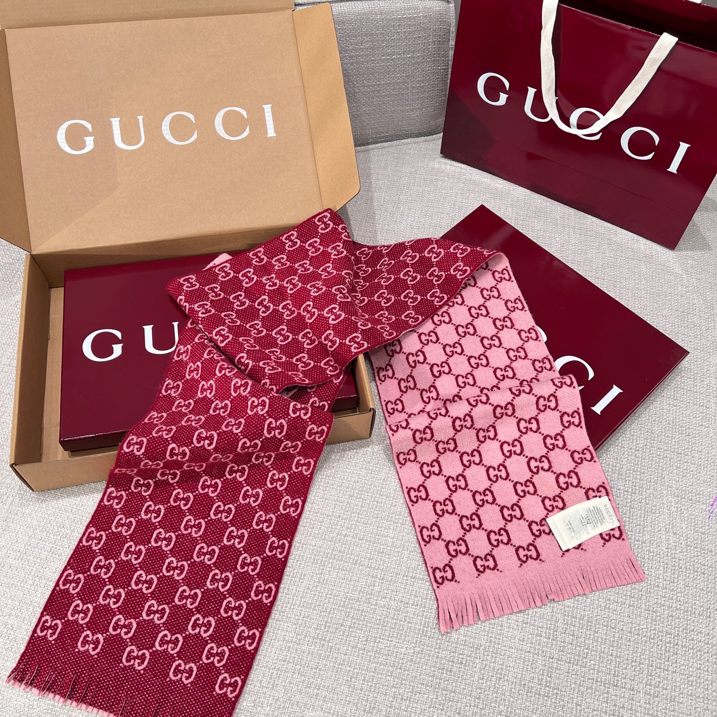 Gucci Pink Wool Scarf with GG Jacquard, 25x180cm, Double-Sided Color Contrast 2 i1736621800635 4057 0 0
