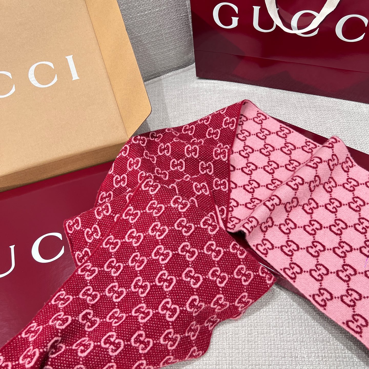 Gucci Pink Wool Scarf with GG Jacquard, 25x180cm, Double-Sided Color Contrast 6 i1736621801110 4474 0 4