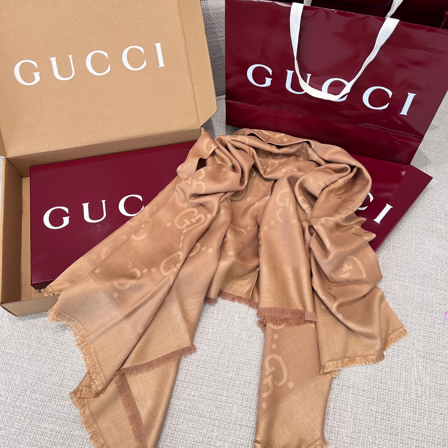 Gucci Beige Jacquard Shawl 60% Silk 40% Wool 140x140cm with Fringed Edges 9 i1736709072522 1892 0 7
