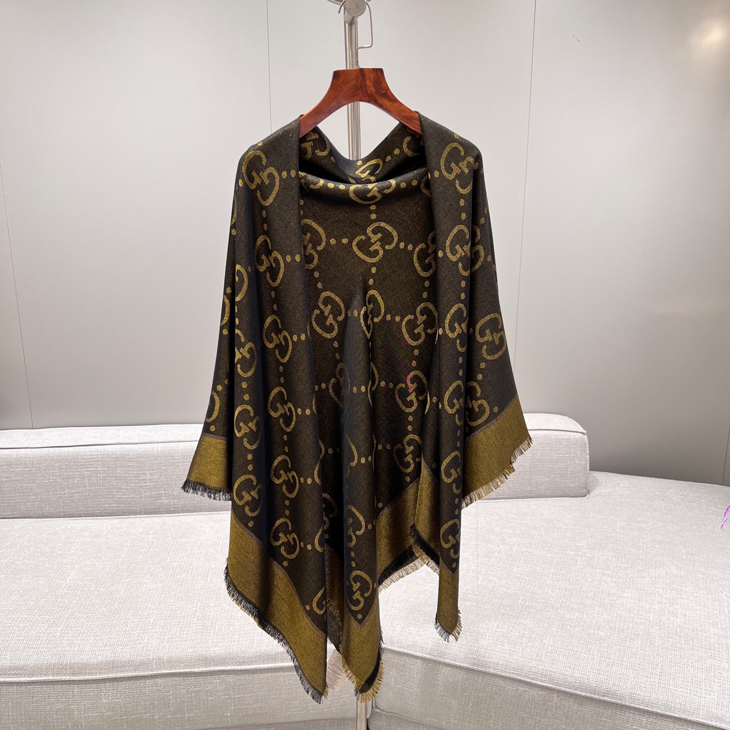 Gucci Metallic Jacquard Wool Blend Shawl, 140x140cm, Brown & Gold 10 i1736710432571 3835 0 8