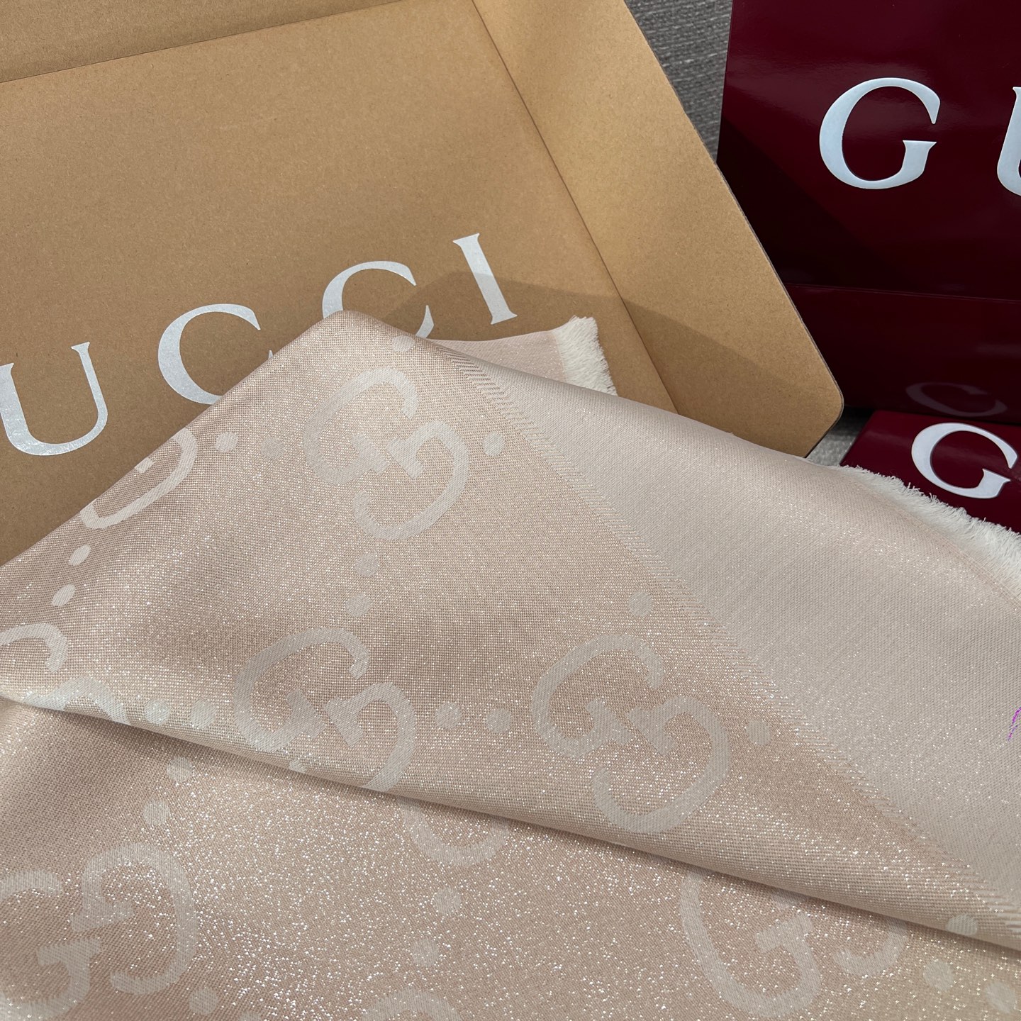 Gucci White Gold/Silver Lurex Jacquard Shawl 140x140cm Wool Silk Blend 6 i1736711060026 9139 0 4