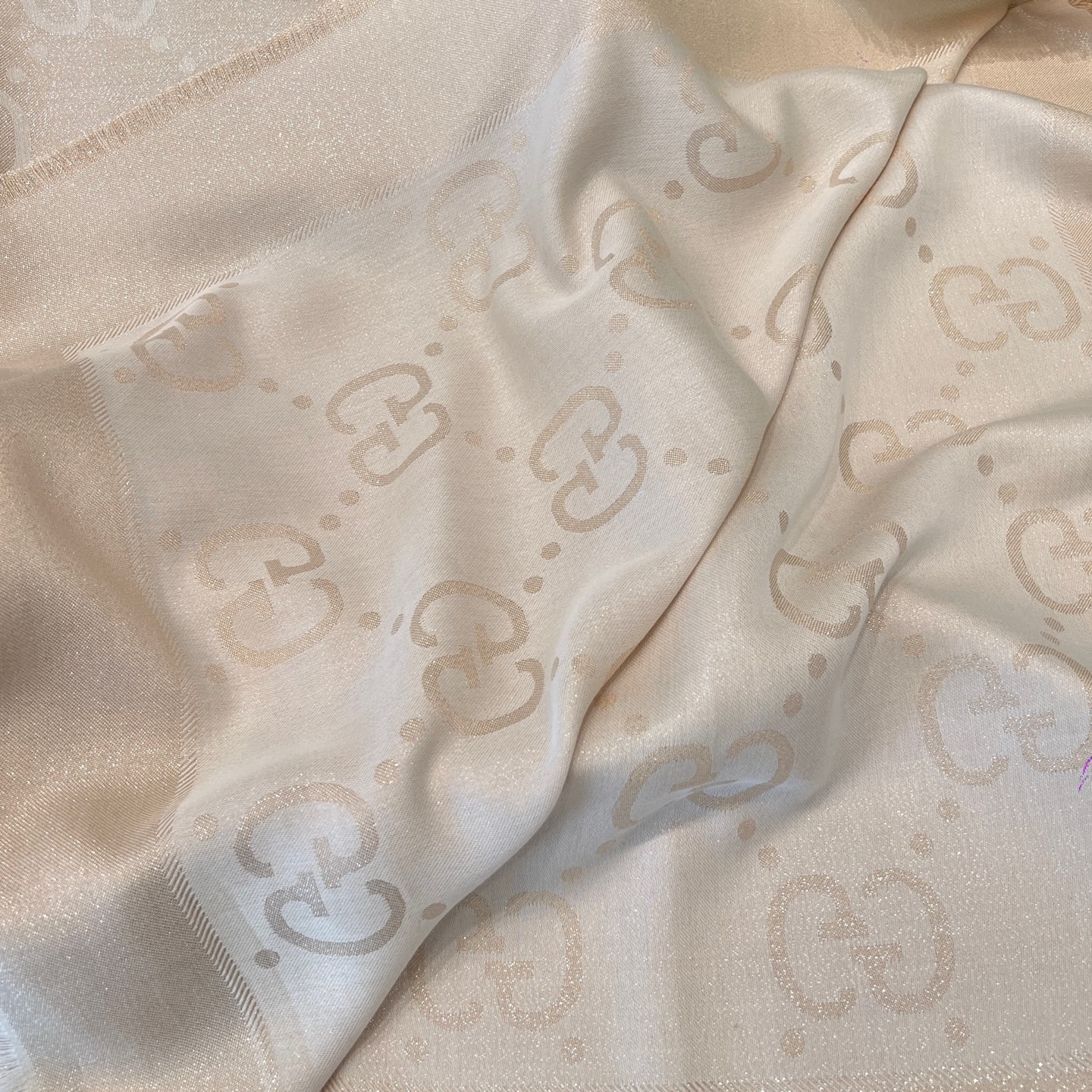 Gucci White Gold/Silver Lurex Jacquard Shawl 140x140cm Wool Silk Blend 7 i1736711060693 2874 0 5