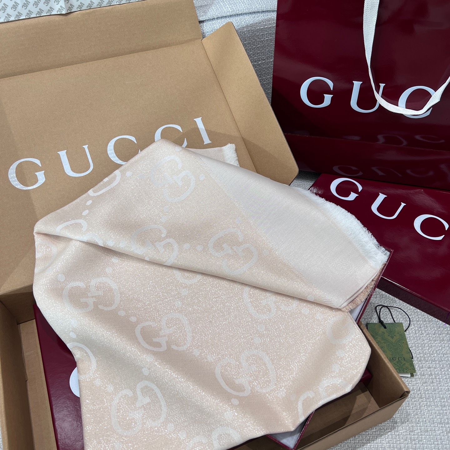Gucci White Gold/Silver Lurex Jacquard Shawl 140x140cm Wool Silk Blend 8 i1736711062947 3362 0 6