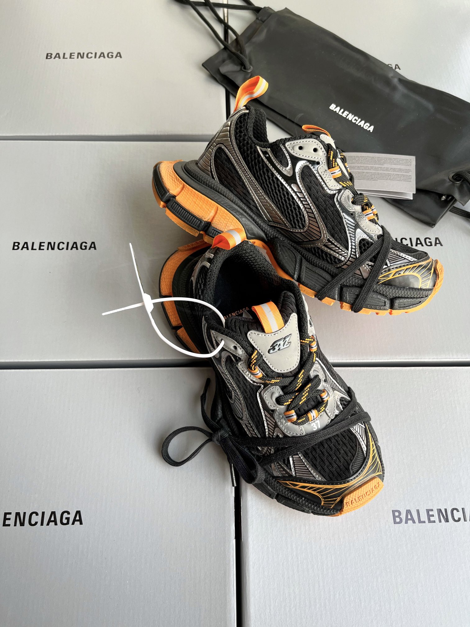 Женские кроссовки Balenciaga Phantom