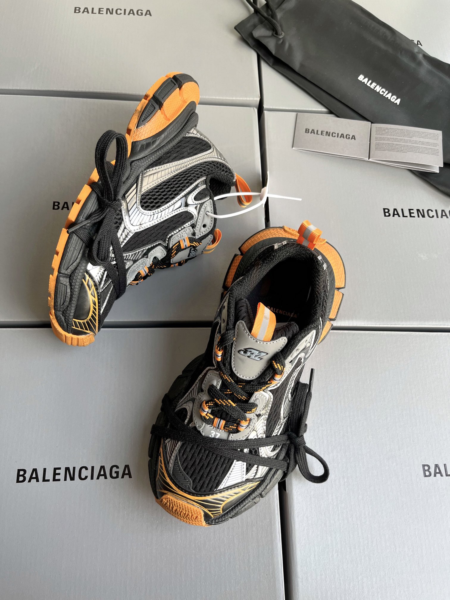 Женские кроссовки Balenciaga Phantom