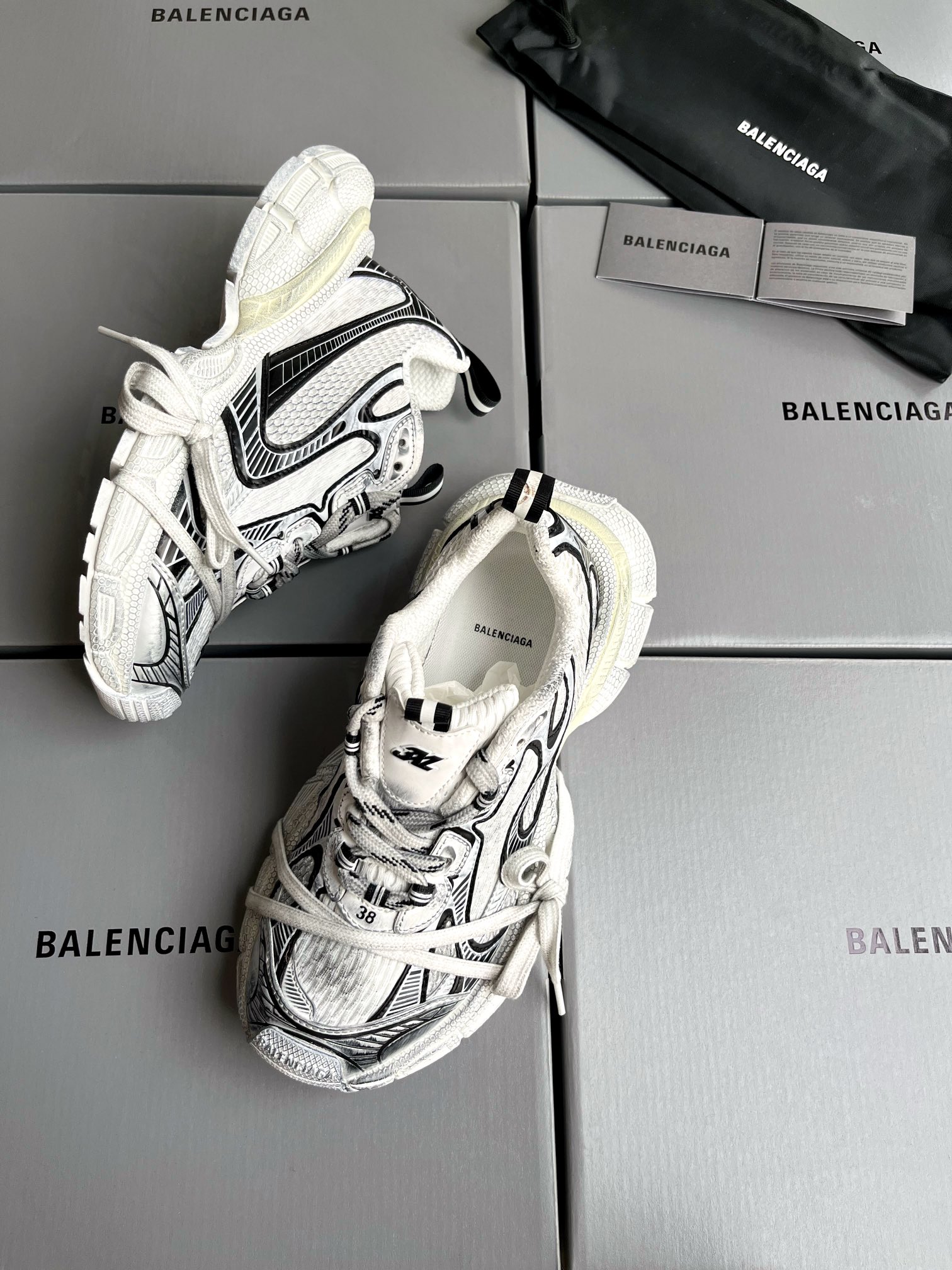 Кроссовки Balenciaga Phantom