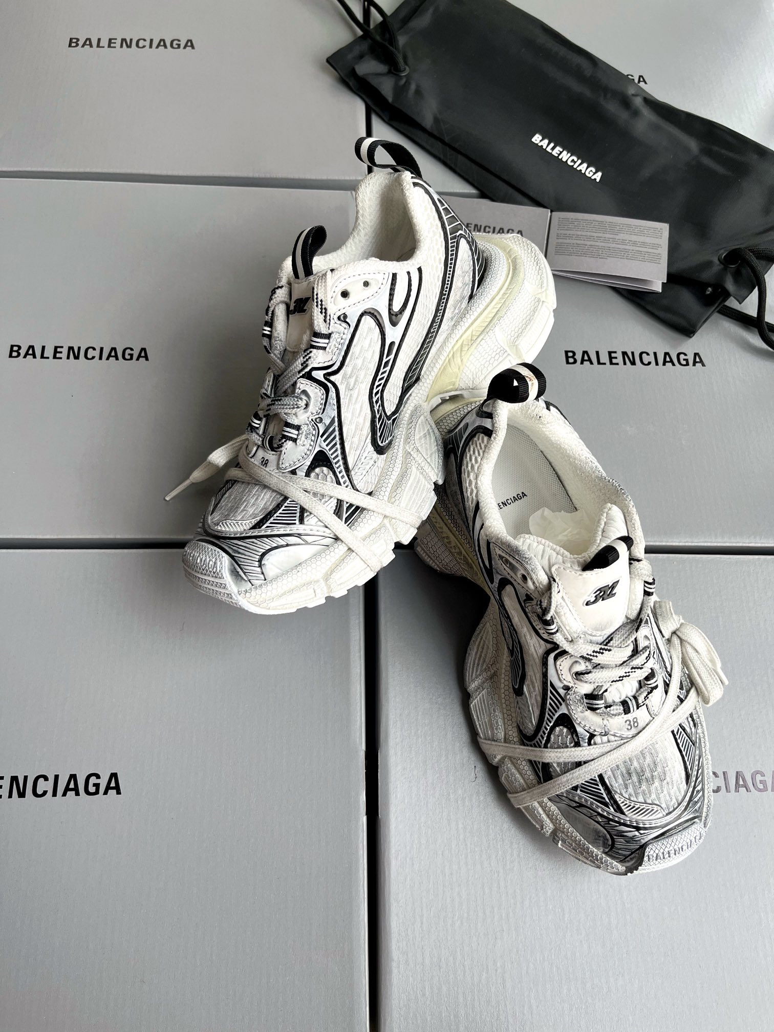 Кроссовки Balenciaga Phantom