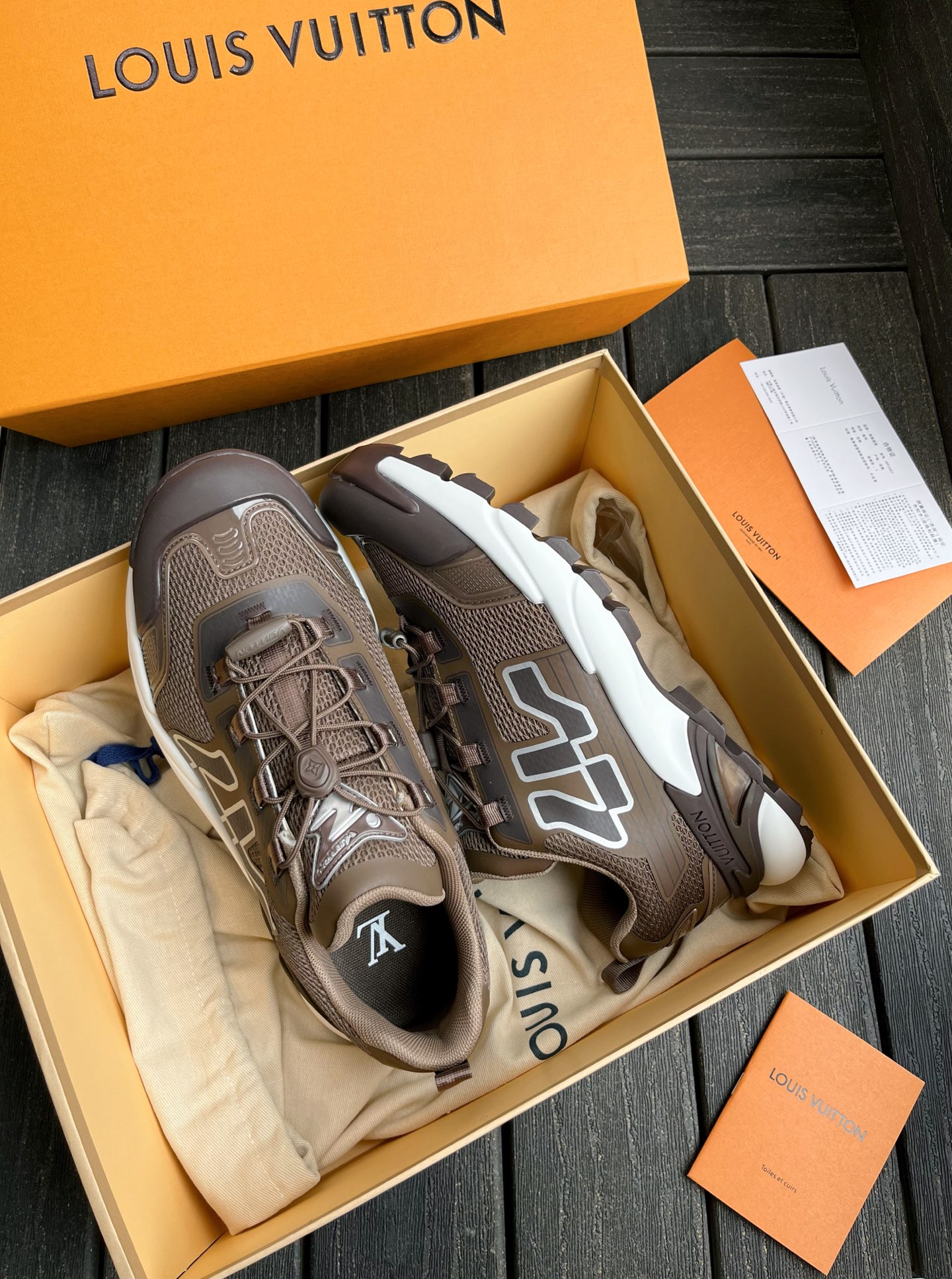 Мужские кроссовки Louis Vuitton LV Runner P500