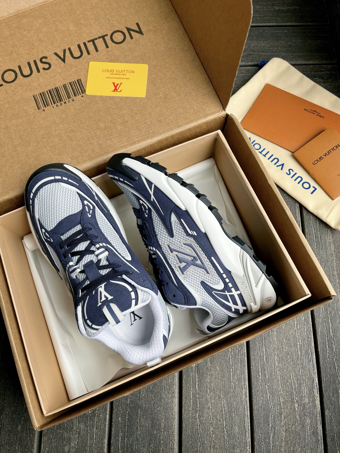 Кроссовки Louis Vuitton Runner