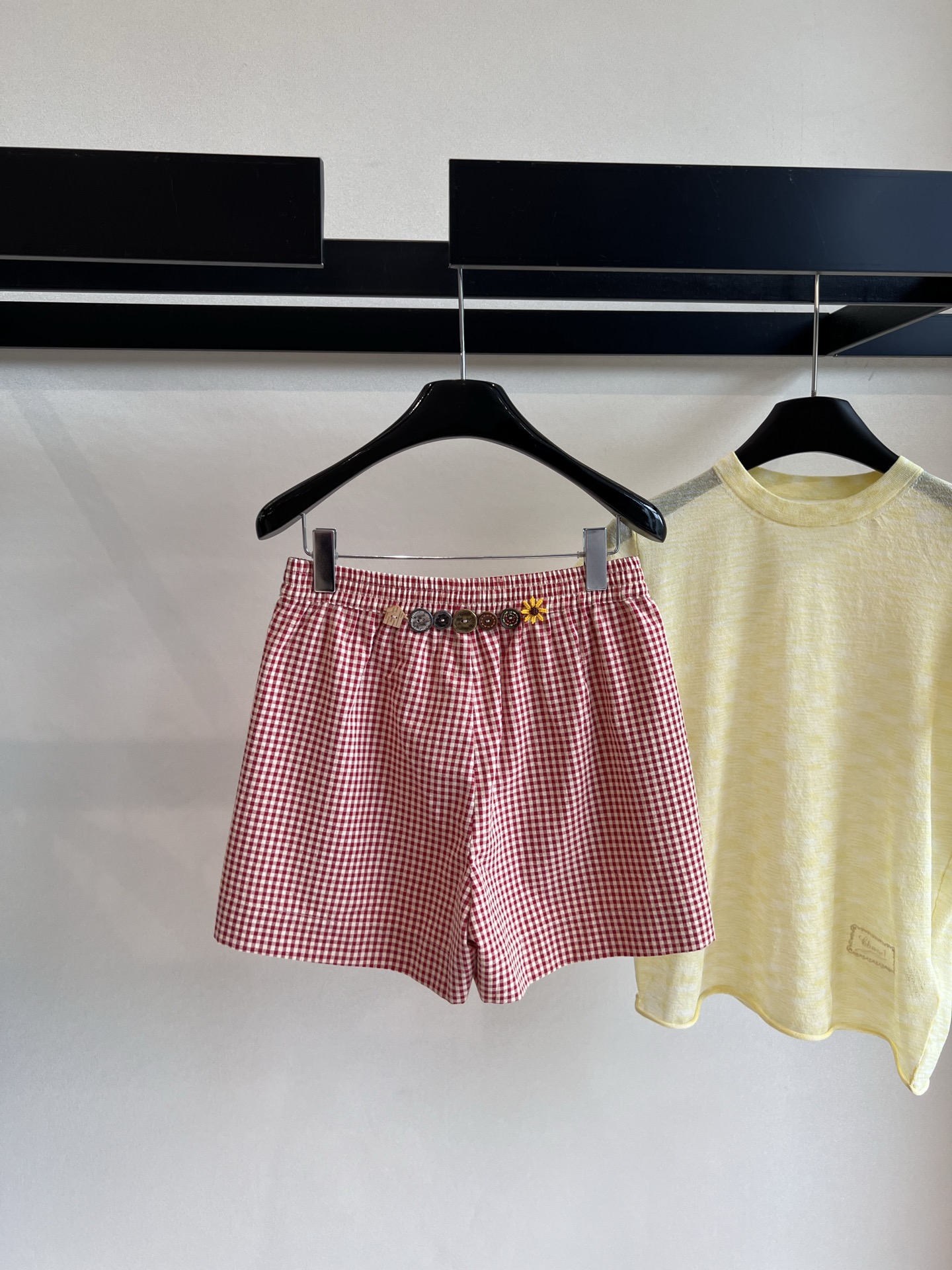 “Versatile P483 Female Suit with Aubruino Button-Tweet Shorts for Summer 2025” - 图片 6