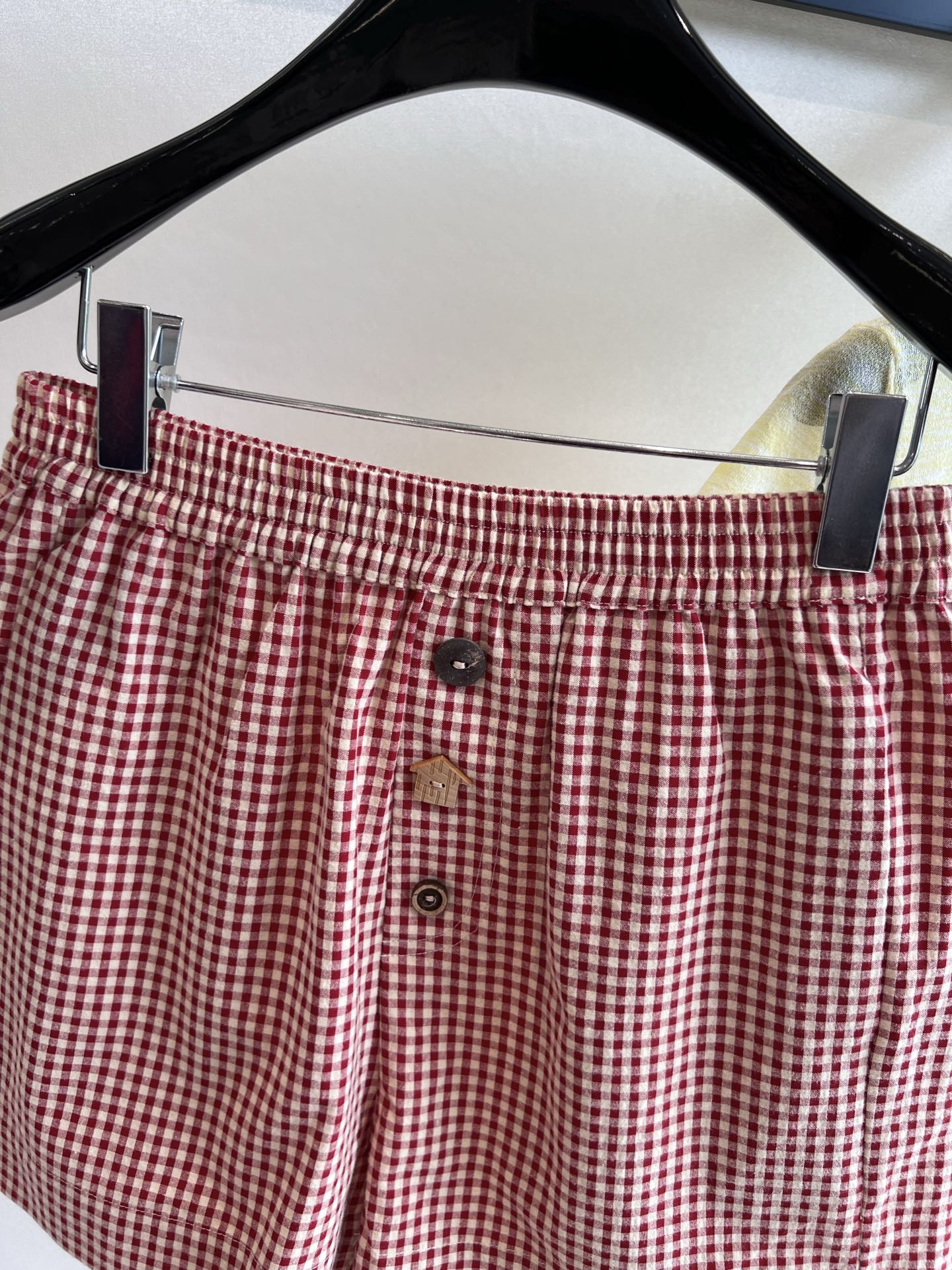 “Versatile P483 Female Suit with Aubruino Button-Tweet Shorts for Summer 2025” - 图片 2