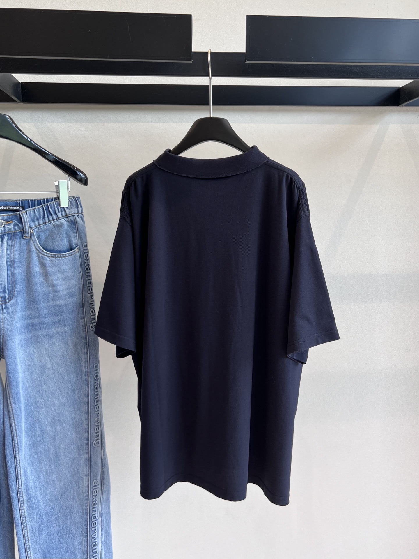 “2025s Balenciaga McEe Embroidered Polo T-shirt: Stylish and Versatile Cotton Top” - 图片 6