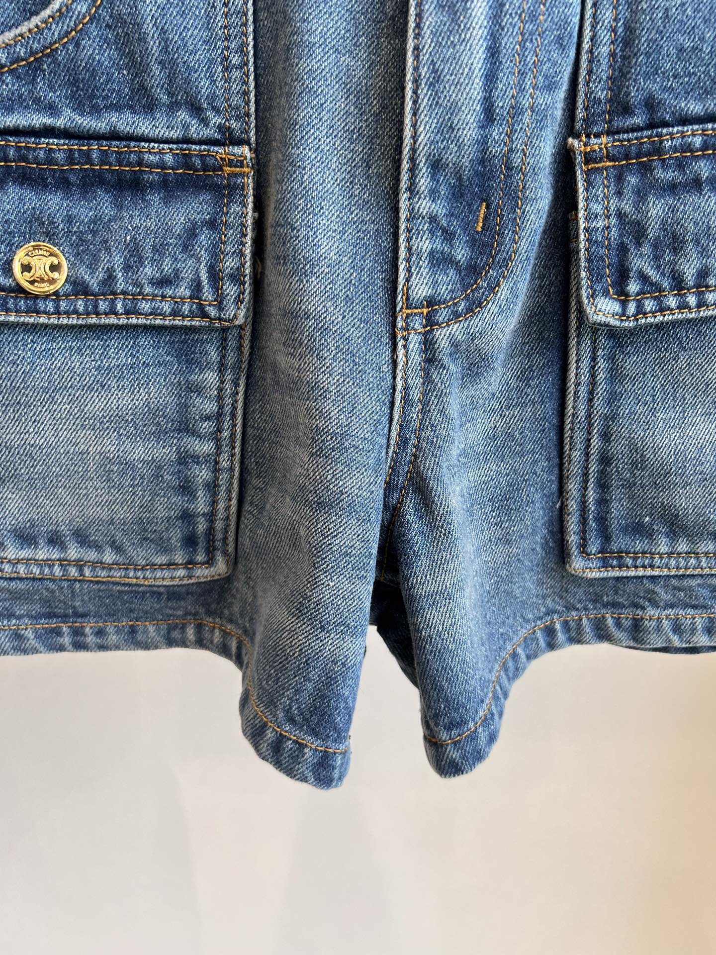 2025s Retro-Blue High Waist Shorts by CELINE: Stylish and Comfortable Cowboy Chic - 图片 4