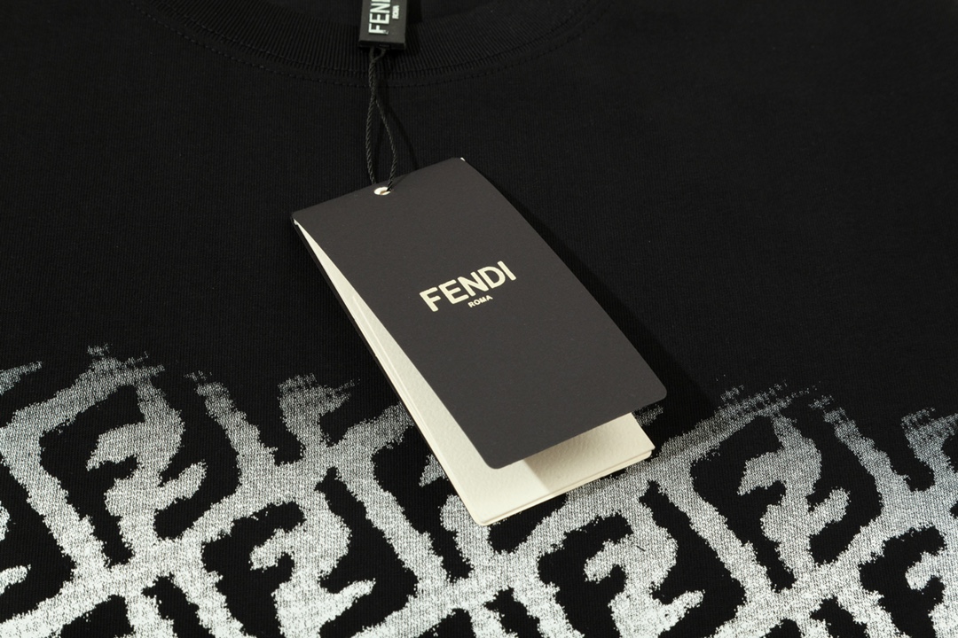 FENDI 芬迪 渐变满半身印双FF印花短袖T恤 Logo标识精致升