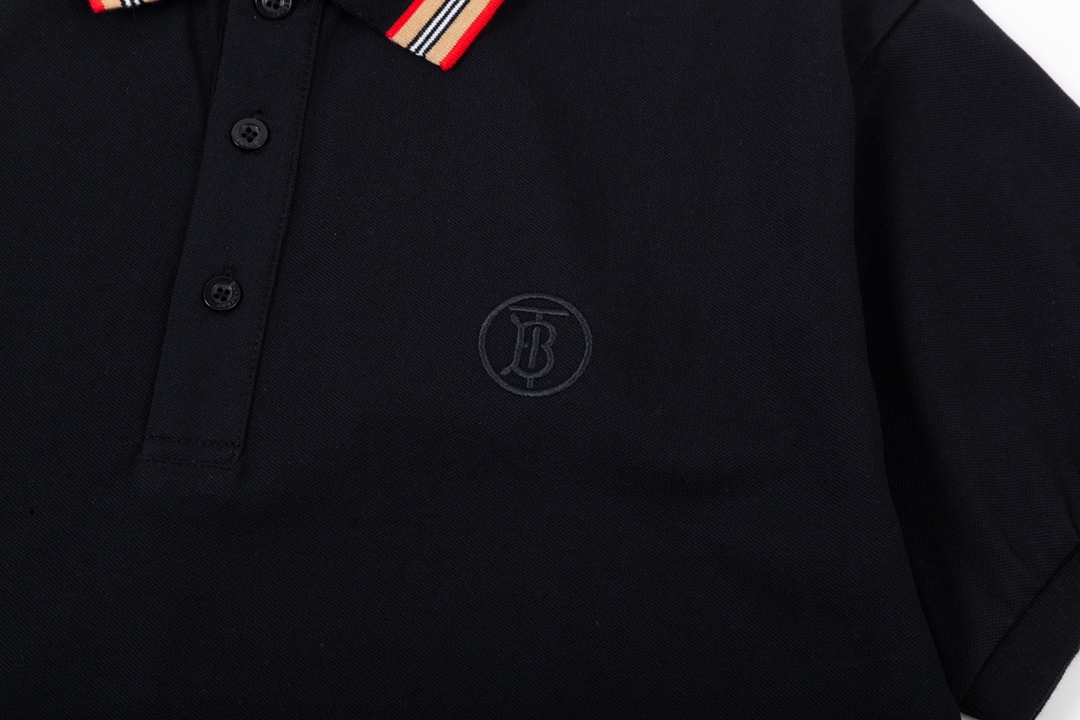 Burberry Classic Red Striped Knitted Collar Polo with 1980s Upgrade - 图片 4