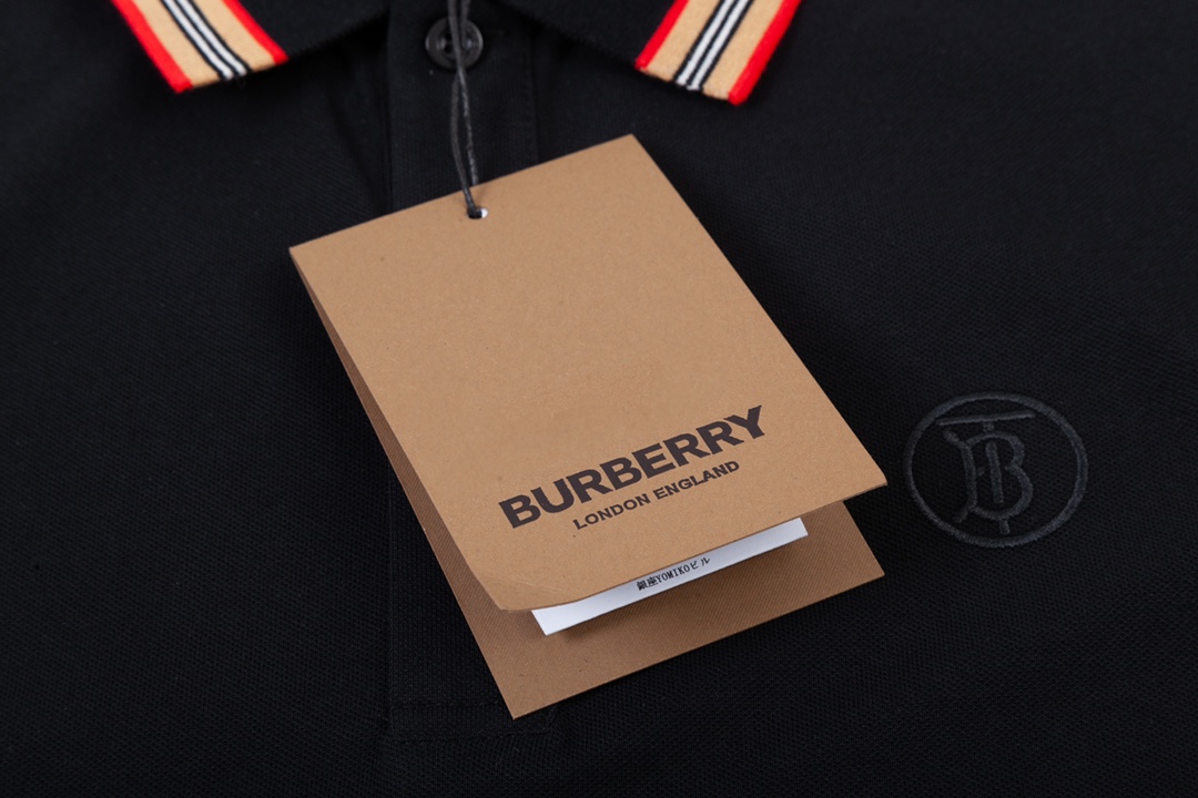 Burberry Classic Red Striped Knitted Collar Polo with 1980s Upgrade - 图片 3
