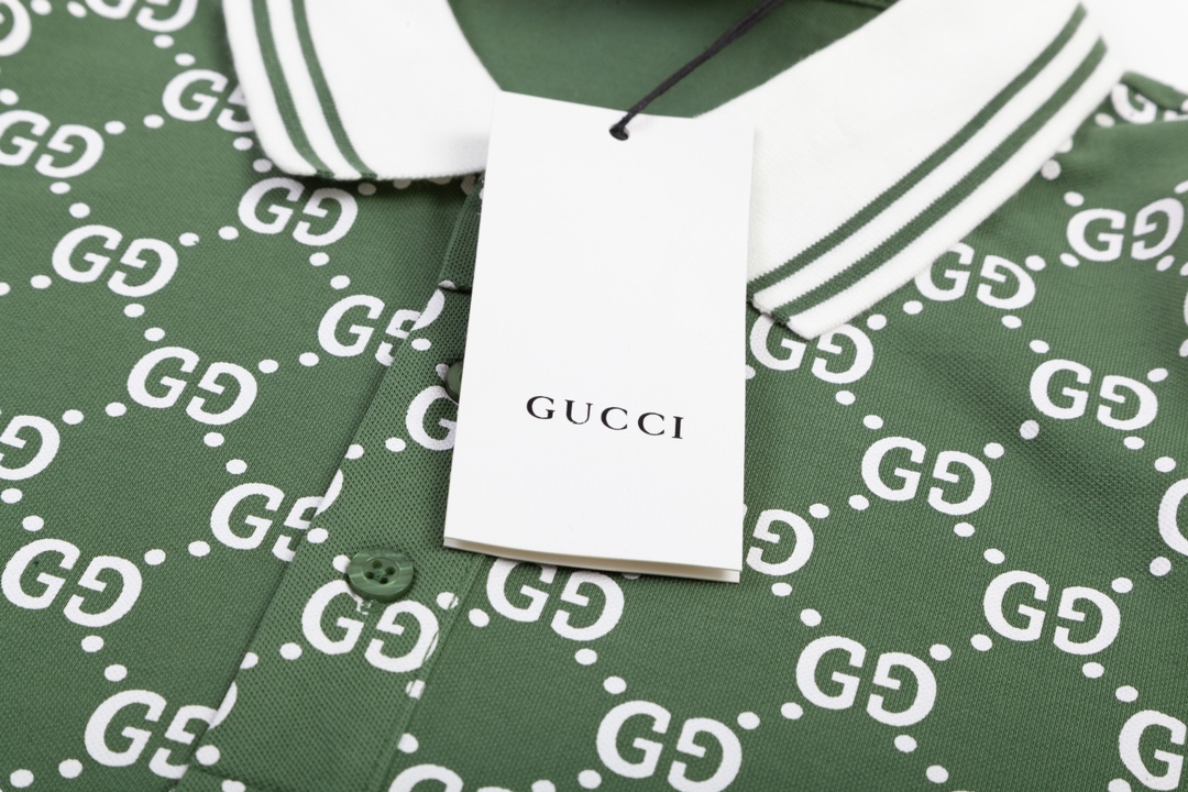 “Gucci Gooch Upgrade: 80s-Inspired Polo with Custom Fabric and Comfortable Fit” - 图片 3