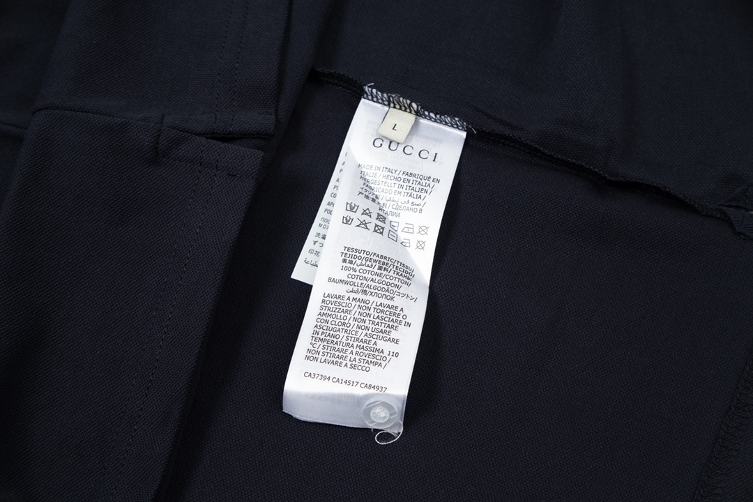 “Gucci Double G Logo Polo: 1980s Inspired Upgrade, Custom Dyed, Comfortable Knitwear” - 图片 8
