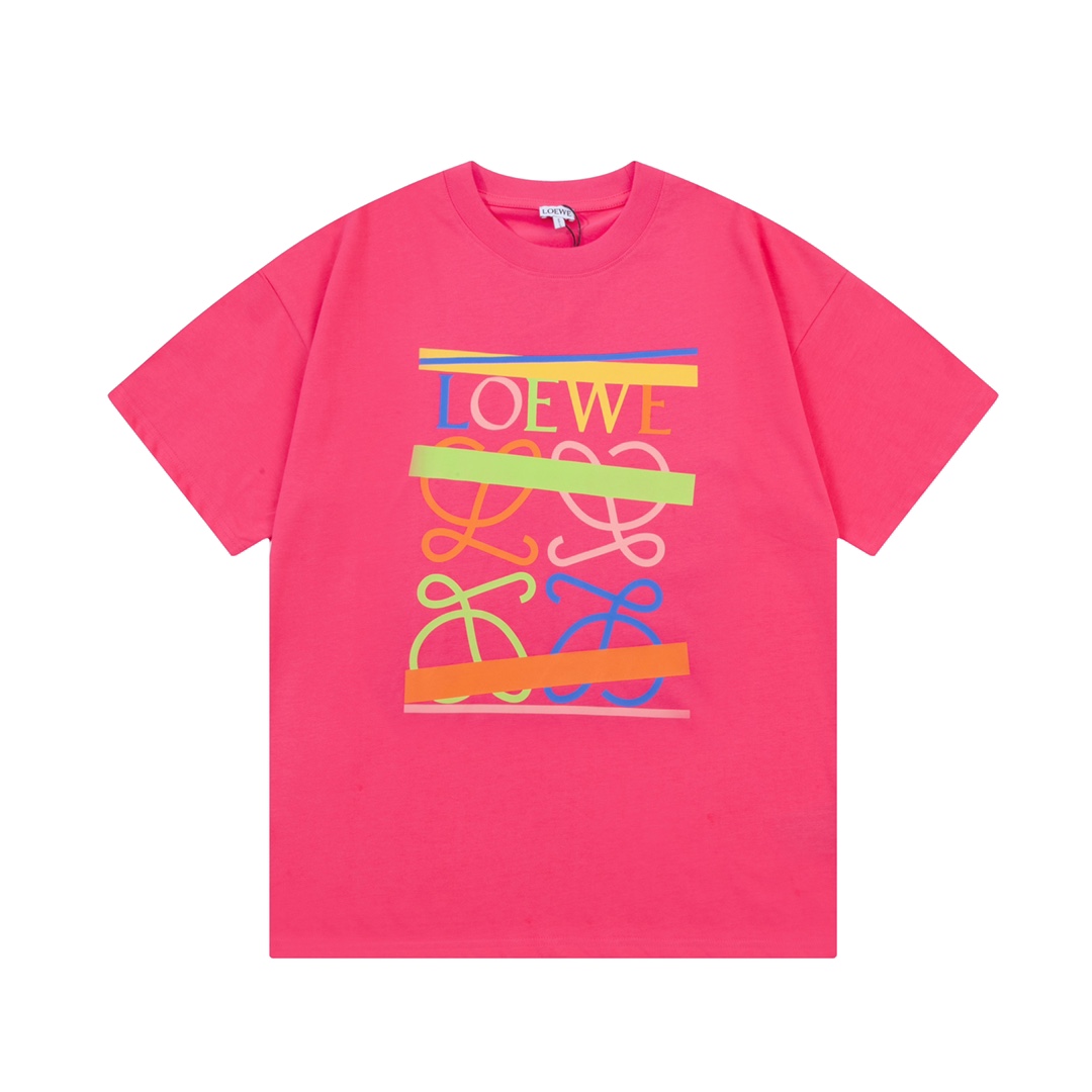 🅿️95 LOEWE 罗意威 彩虹🌈色字母发泡印花 Logo精致升级，灵感源自八十年代复古 原版面料 官方同款 短袖T恤 定制260克同缸染面料 手感非常舒服 春夏最新砖柜同步 时尚又个性 超级百搭好看 男女都非常合适 人手必备款 吊…