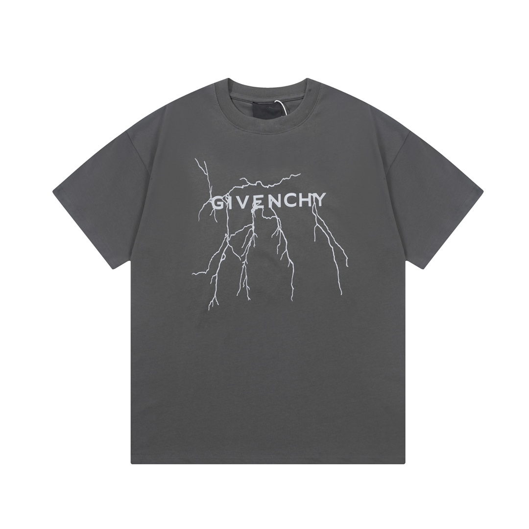 GIVENCHY Letras reflectantes Estampado de relámpagos Logotipo exquisitamente actualizado, inspirado en el retro de los …