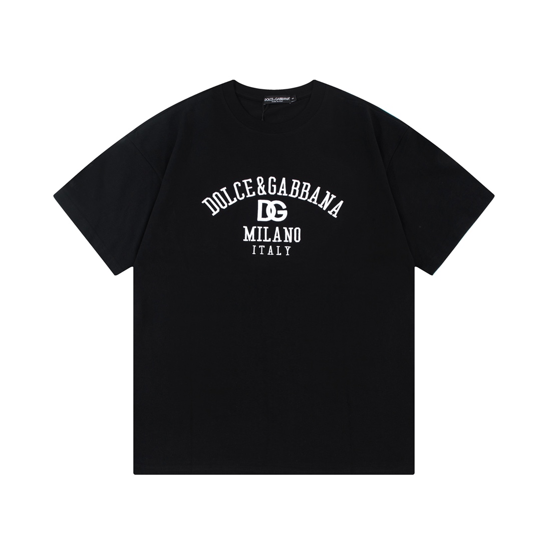 DG/Dolce & Gabbana DG letras bordado semicírculo 🪡 Logo refinado, inspirado en el estampado vintage de los años 80. Te…