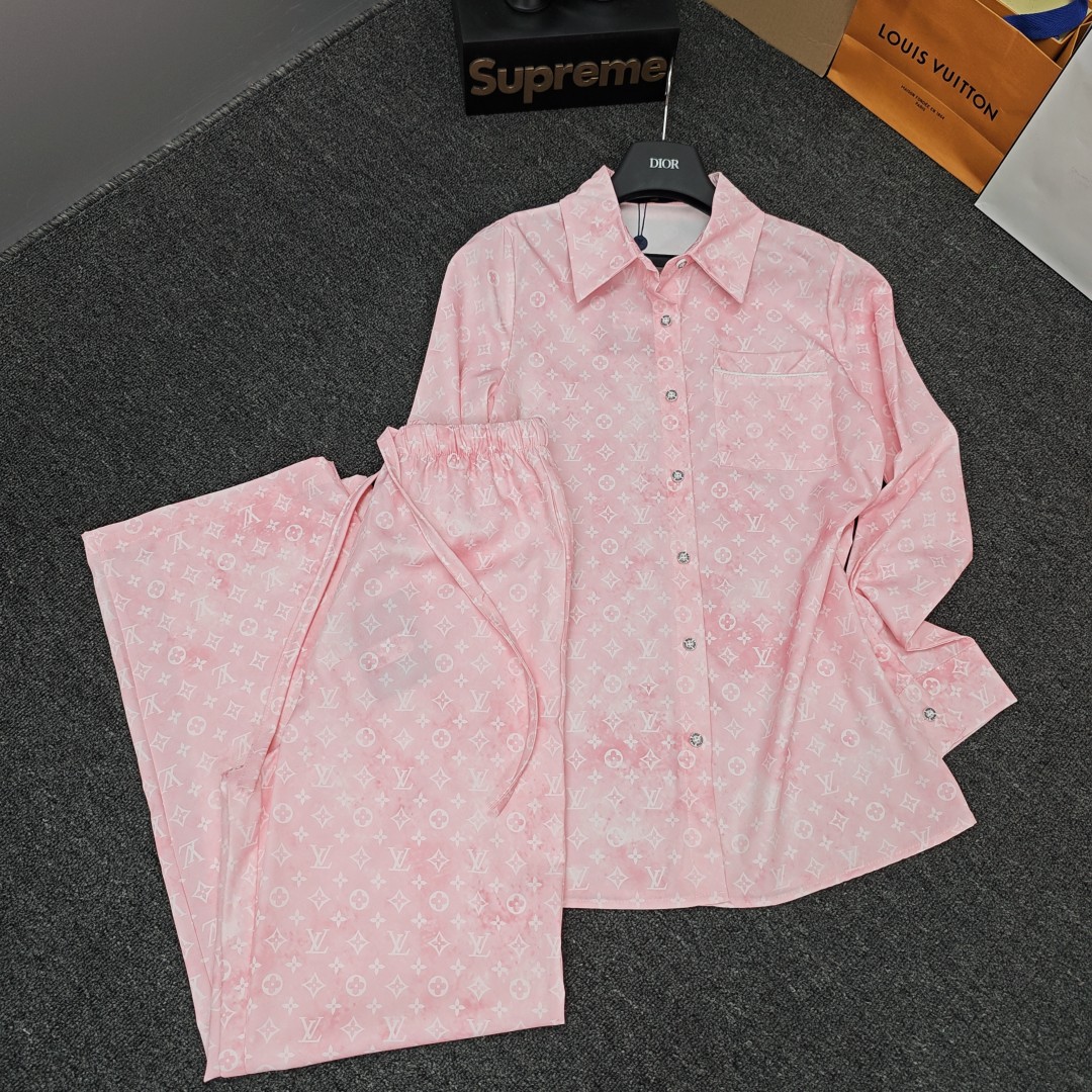 Where can I buy the best 1:1 original
 Louis Vuitton Clothing Pajamas Brick Red Pink Long Sleeve