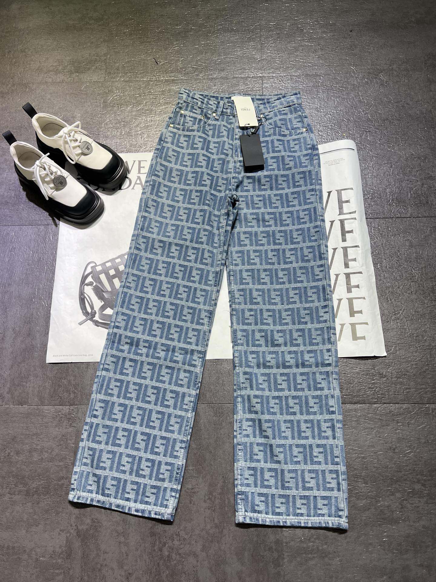 Fendi Vêtements Jeans Culottes & Pantalons Imprimé