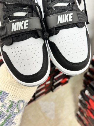 440?国内最强312 新货 Nike Aj312 影子灰配色! YS代工厂流出货物 之前一直走平台的一批货 从未流出过市场 所以价格偏贵 别拿通货来碰瓷 ! 原厂鞋型 原厂正确爆裂纹 原厂正确皮料 市售大多爆裂纹一眼假 仔细去看就知道 原厂鞋垫刷胶 原厂复印鞋标 原厂中底材质 打破312无好货的局面 目前市售唯一原厂货! 所拍即所得 配色很多 陆续出齐 支持得物App鉴定 支持无理由售后! 440?国内最强312 新货 Nike Aj312 影子灰配色! YS代工厂流出货物 之前一直走平台的一批货 从未流出过市场 所以价格偏贵 别拿通货来碰瓷 ! 原厂鞋型 原厂正确爆裂纹 原厂正确皮料 市售大多爆裂纹一眼假 仔细去看就知道 原厂鞋垫刷胶 原厂复印鞋标 原厂中底材质 打破312无好货的局面 目前市售唯一原厂货! 所拍即所得 配色很多 陆续出齐 支持得物App鉴定 支持无理由售后!