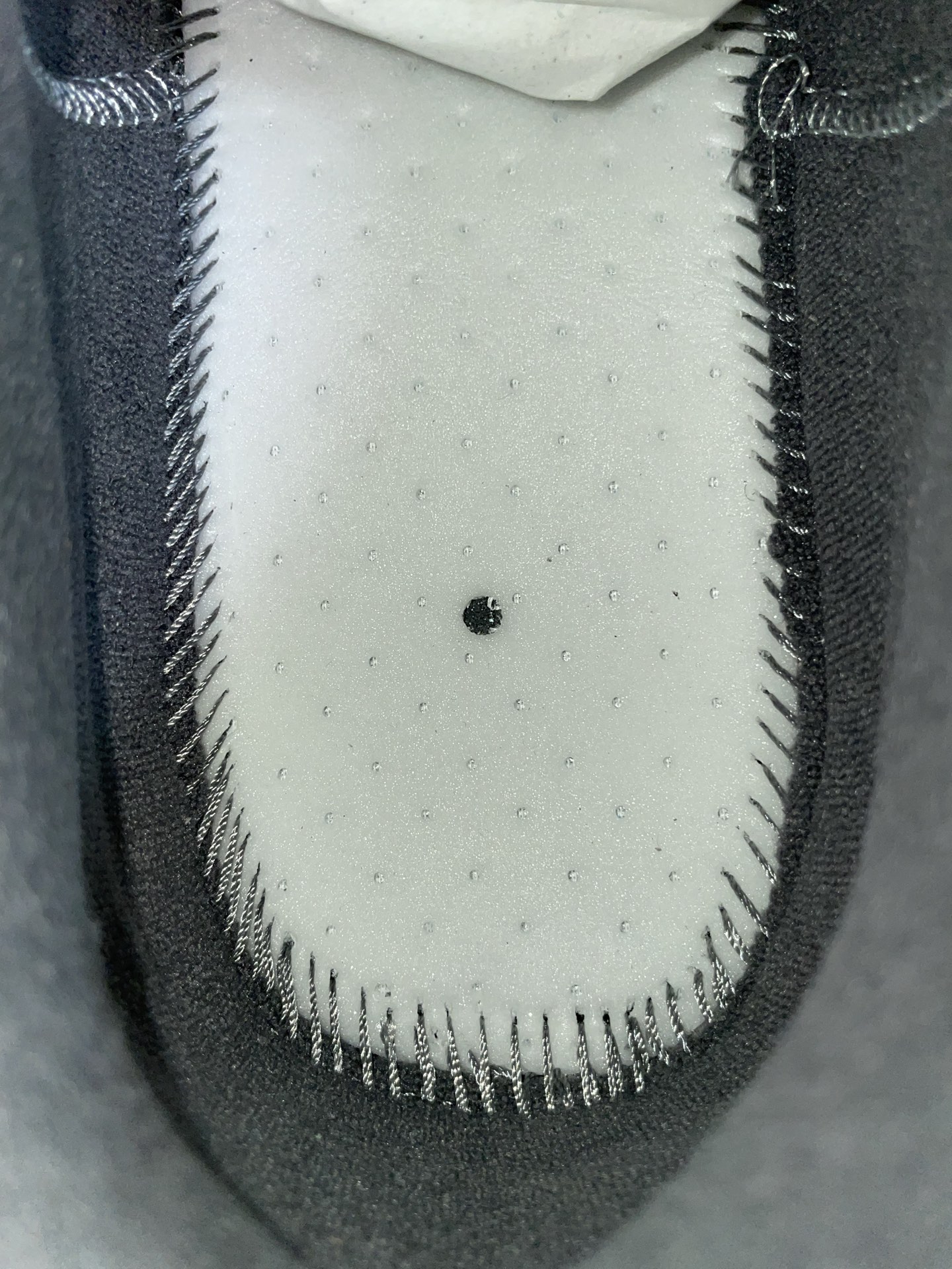 600💰原厂订单
Balenciaga巴黎世家 Hamptons Worn-Out 圆头系带 低帮 生活休闲鞋 男款 水泥灰
圈内独家配色 独家货物
圈内唯一真原底原面 佛山原厂货
刚出货时得物/白鬼 都是直接给真的货 之前一直没流通市场 都是1-2xxx在正品圈流通的货 也就是代发圈9xx在代发的东莞货 批次被打掉圈内贱卖
唯一一批真东西 之前一直只接定制大客户的货 接同行代发/批发 还是那句话 所拍即所得 盗图的多,认准我下单
区别其他广东/莆田货 不在一个档次上
目前依旧鉴定稳定 包鉴定包售后
货号:841763WCURS9000