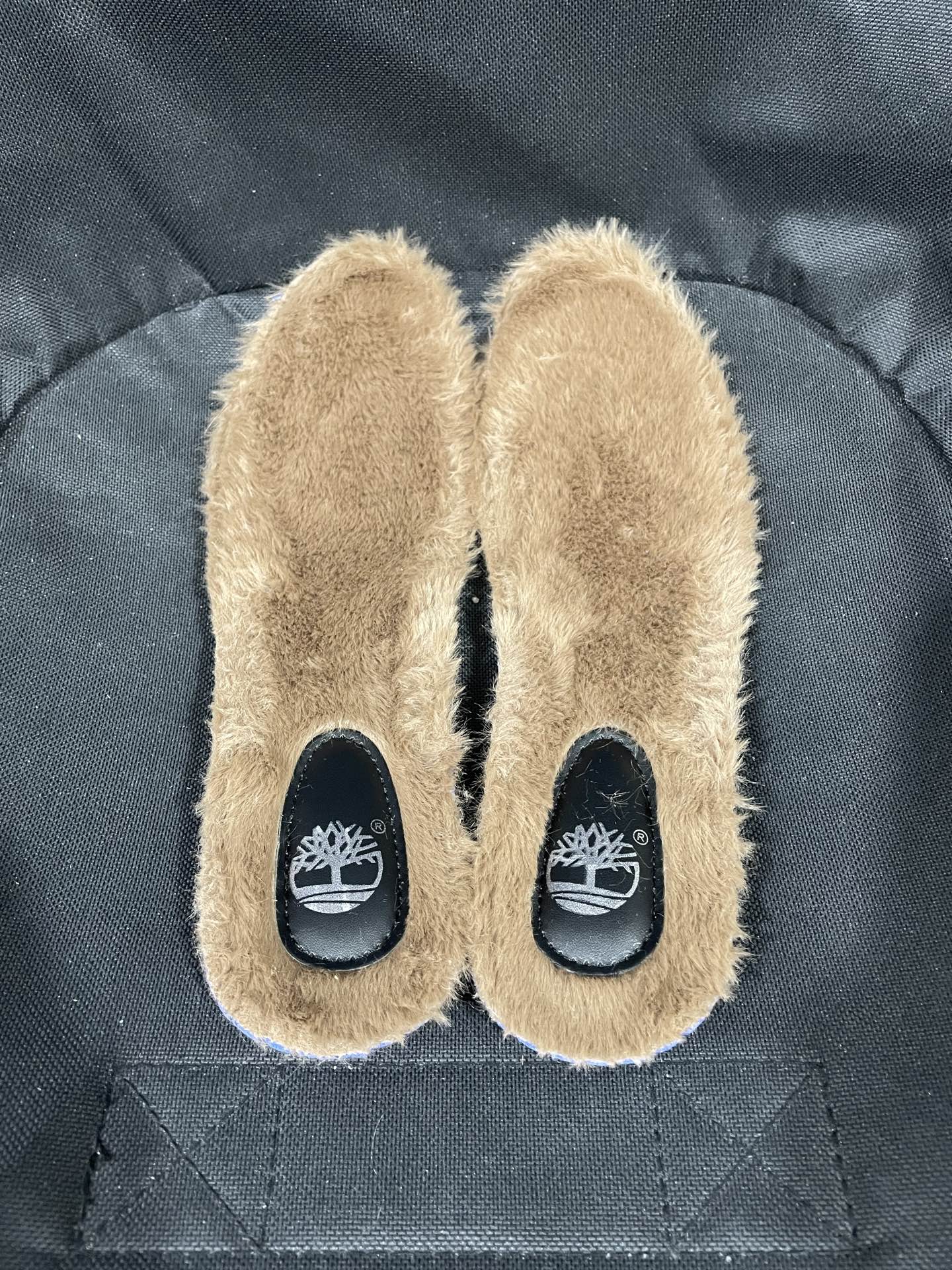 350💰中山原厂
Timberland添柏岚 中帮短靴 浅棕色
尺码：36-46
中山原厂原单添柏岚货物！
原厂鞋面鞋底组装而成 
原厂中底 原厂鞋垫 原厂鞋标！
22年那时候出货直接过验全网的那一批！
秋冬快到了 工厂开始重新出货！
懂得看细节就知道！百分百正品原单！

支持得物App鉴定 支持无理由售后！