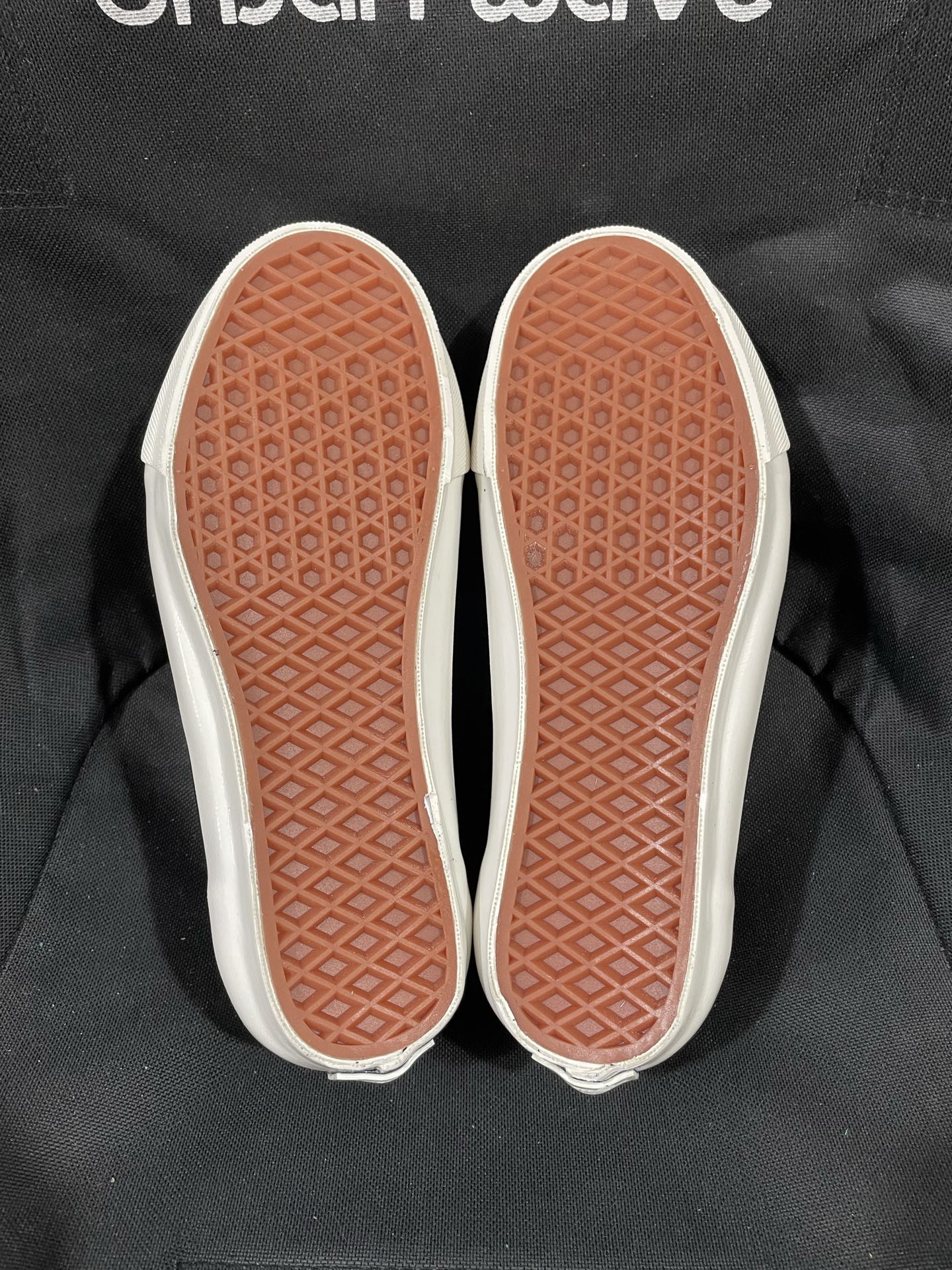 210💰国内最强
Vans Old Skool 36 36 DX 安纳海姆 棋盘格 轻便 低帮 板鞋 男女同款 黑白

经典款Vans棋盘格 全新批次 渠道流出
Vans原厂正品代工厂原底原面
支持过验得物App 支持售后

VN0A38G2OAK