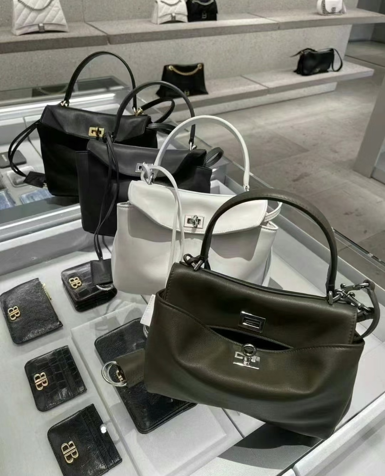 大量颜色现货出🔥可以私信客服