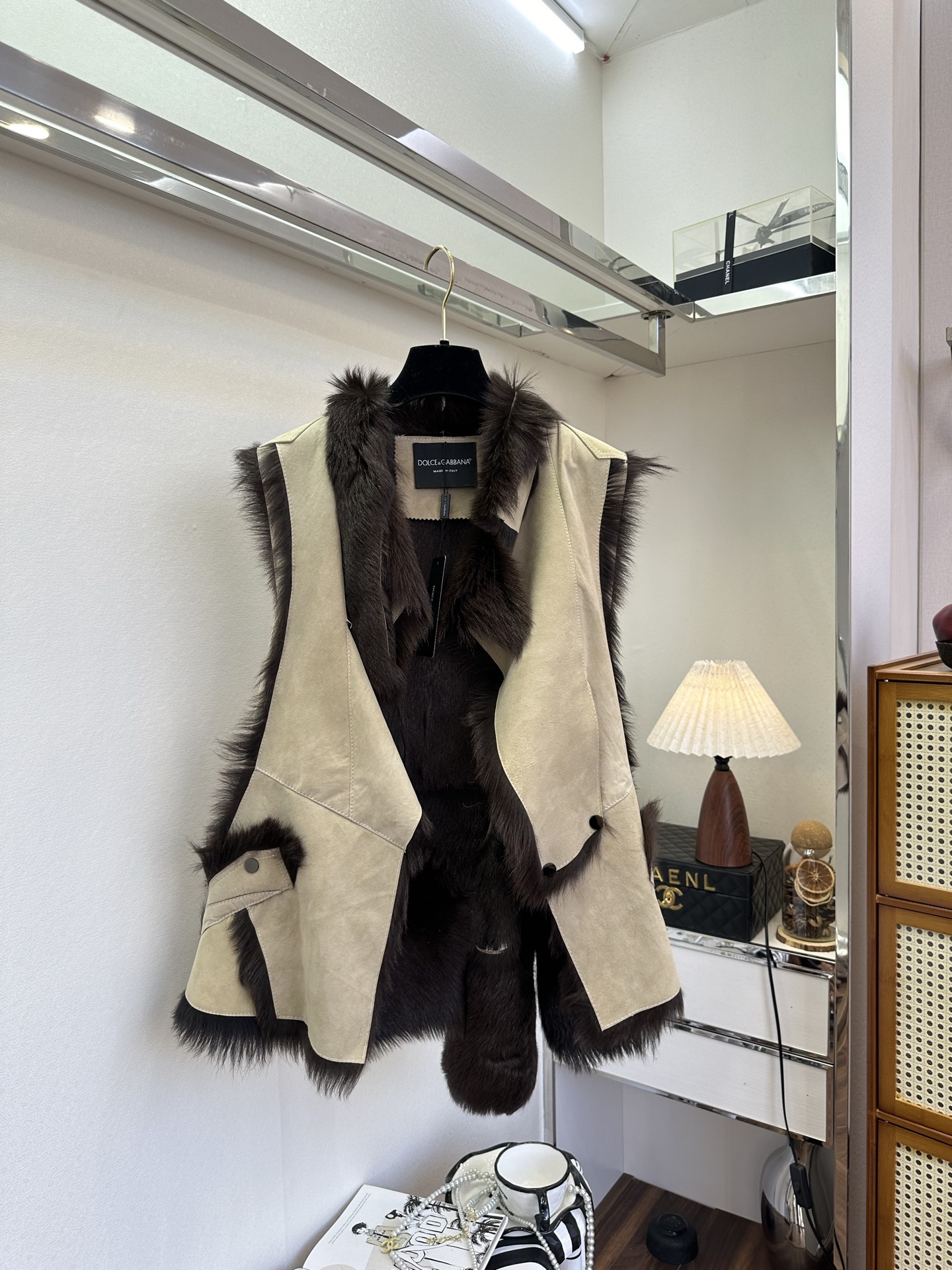 Sleeveless Sheepskin Vest: Rugged Texture, Vintage Style, and Unique Design 6 i1764636369188 5603 0 4