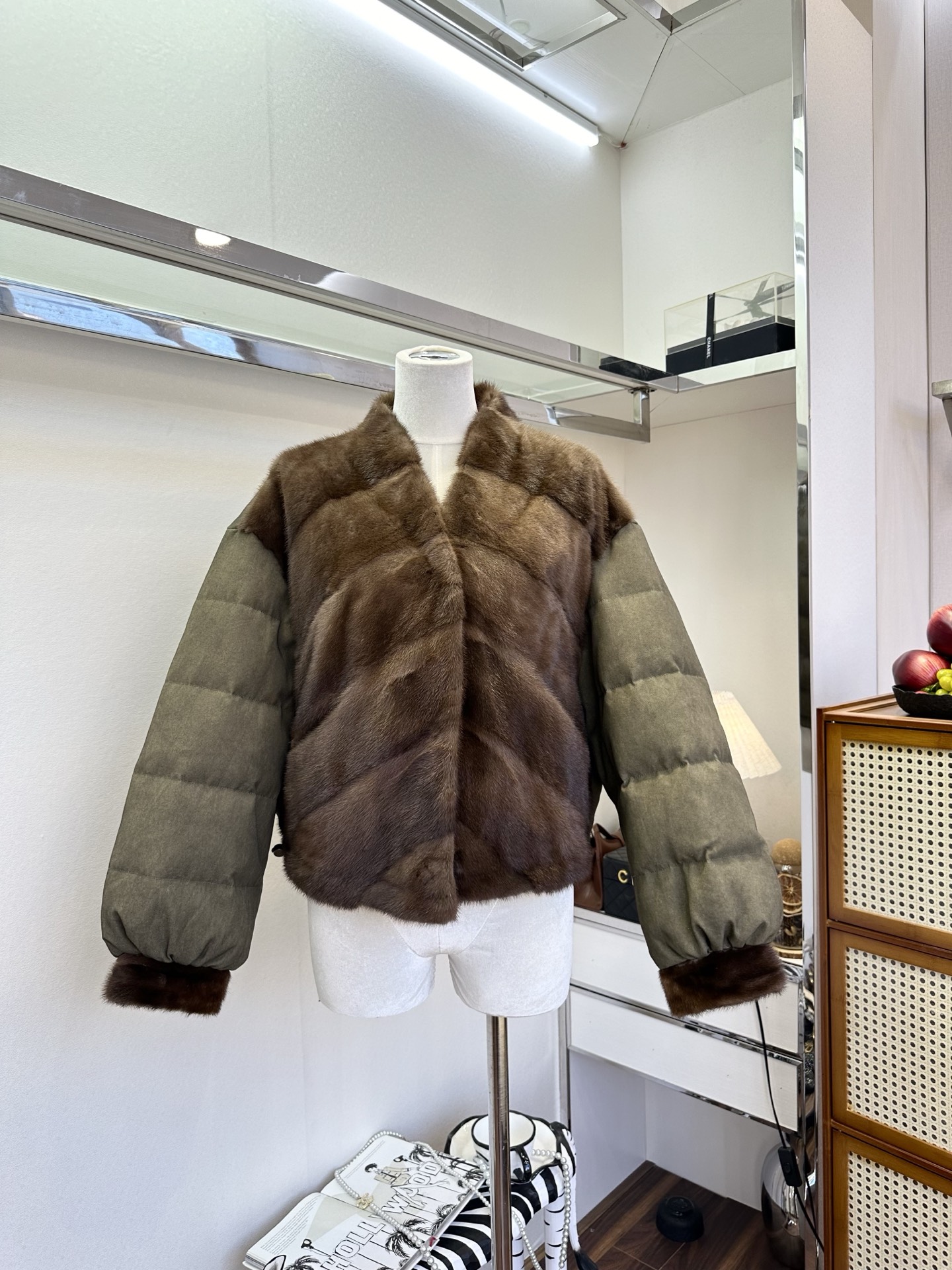 NO:677104,Detailed picture display, women's clothing,19860909细节图展示,女装,,Women's clothing