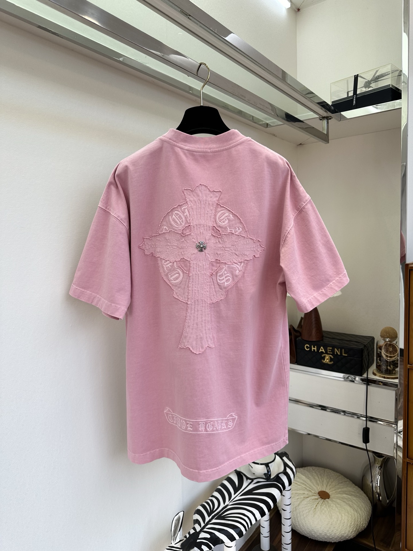 26S 克罗星潮人首选T胸前同色系刺绣徽章低调精致，背面重工十字贴布刺绣，复古做旧质感自带街头气场，ov