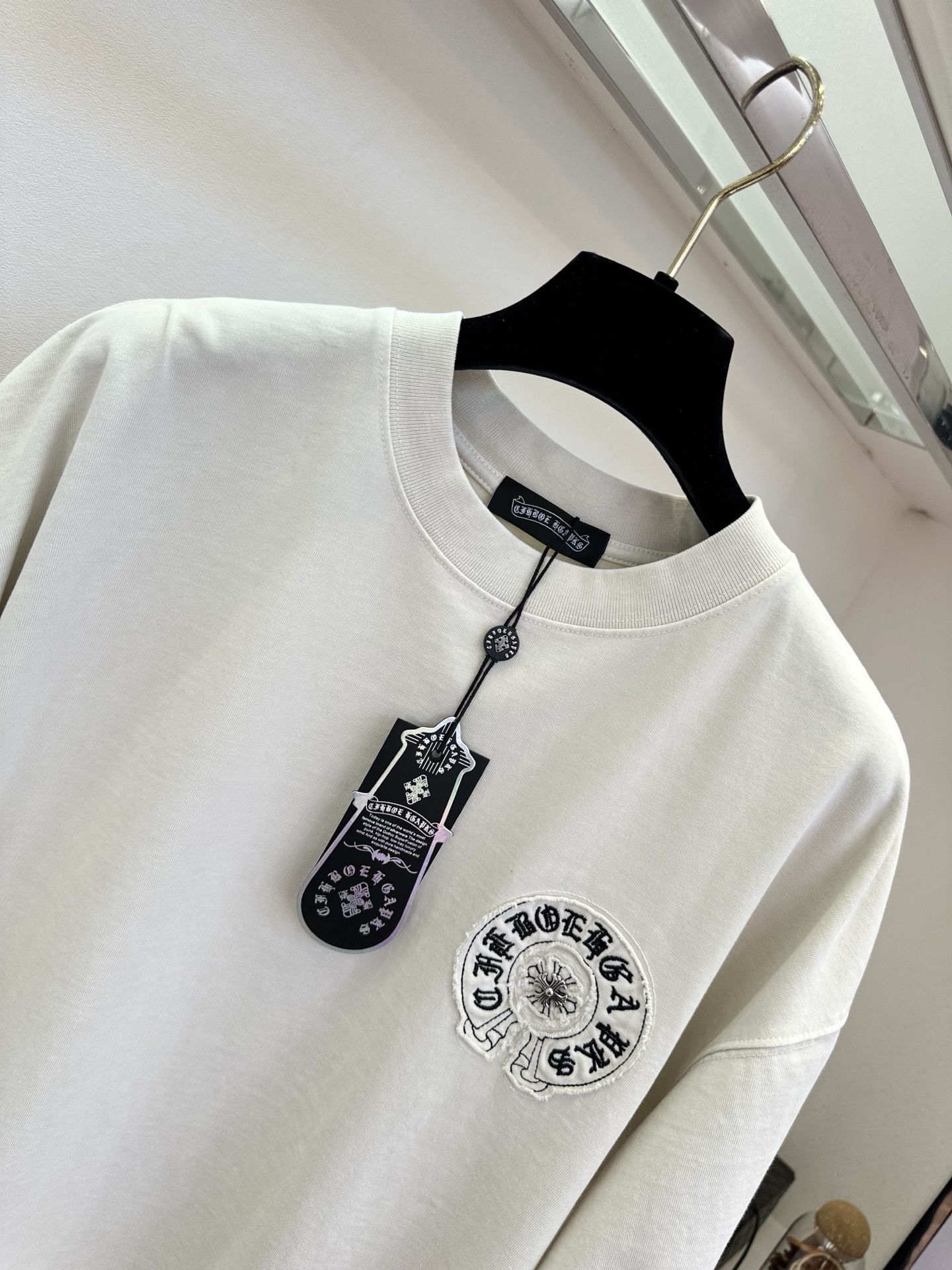 26S 克罗星潮人首选T胸前同色系刺绣徽章低调精致，背面重工十字贴布刺绣，复古做旧质感自带街头气场，ov