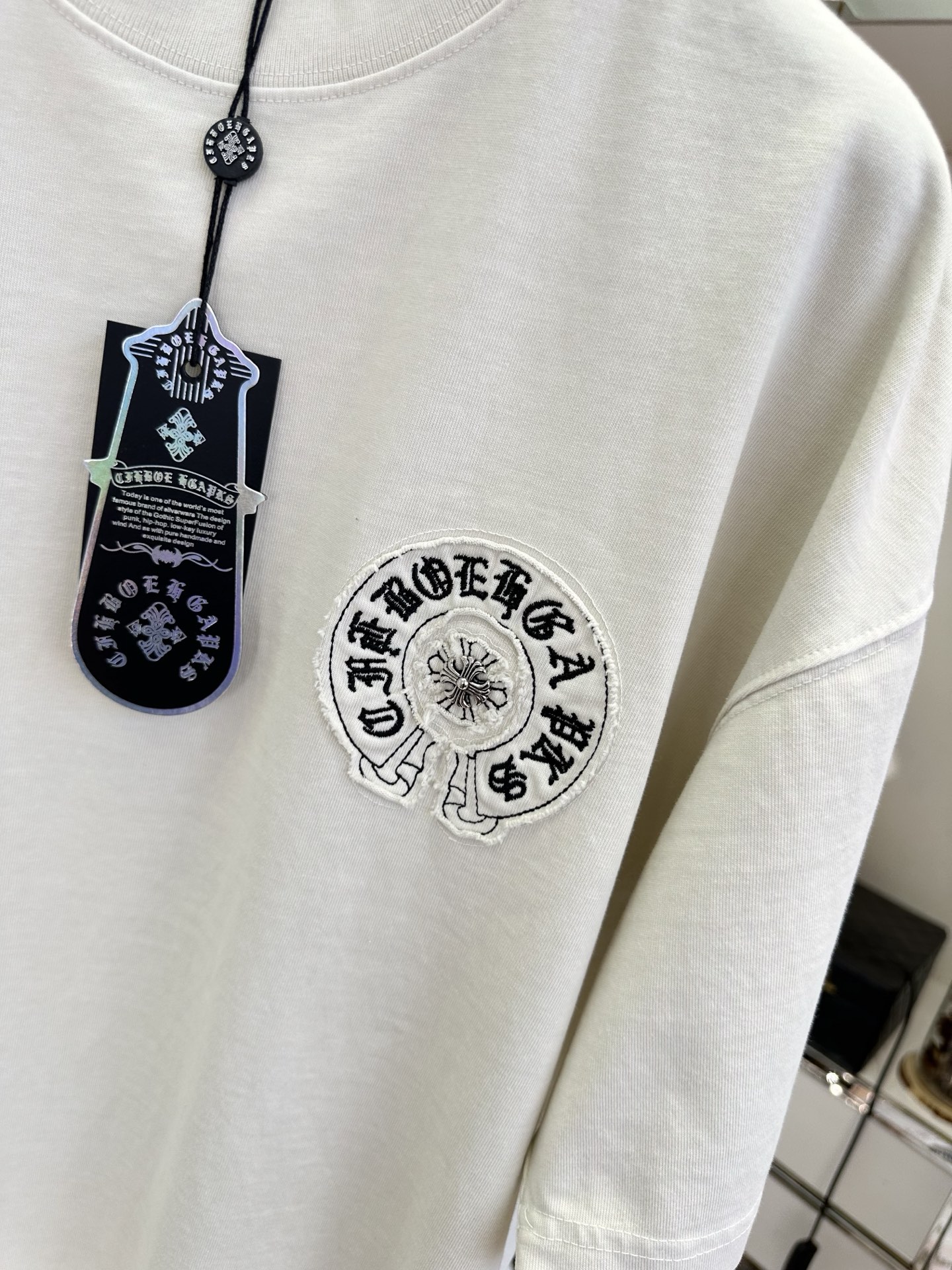 26S 克罗星潮人首选T胸前同色系刺绣徽章低调精致，背面重工十字贴布刺绣，复古做旧质感自带街头气场，ov