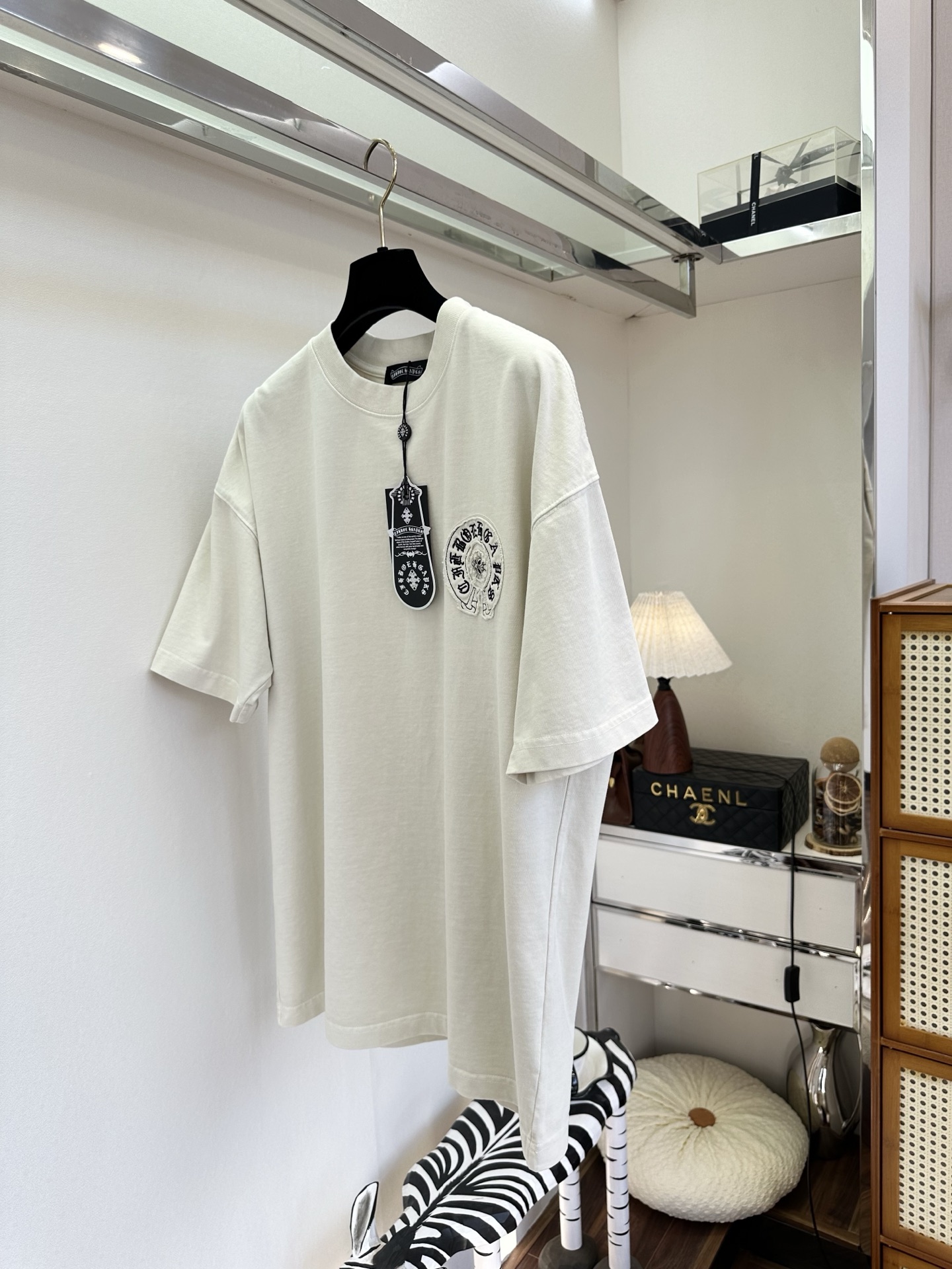 26S 克罗星潮人首选T胸前同色系刺绣徽章低调精致，背面重工十字贴布刺绣，复古做旧质感自带街头气场，ov