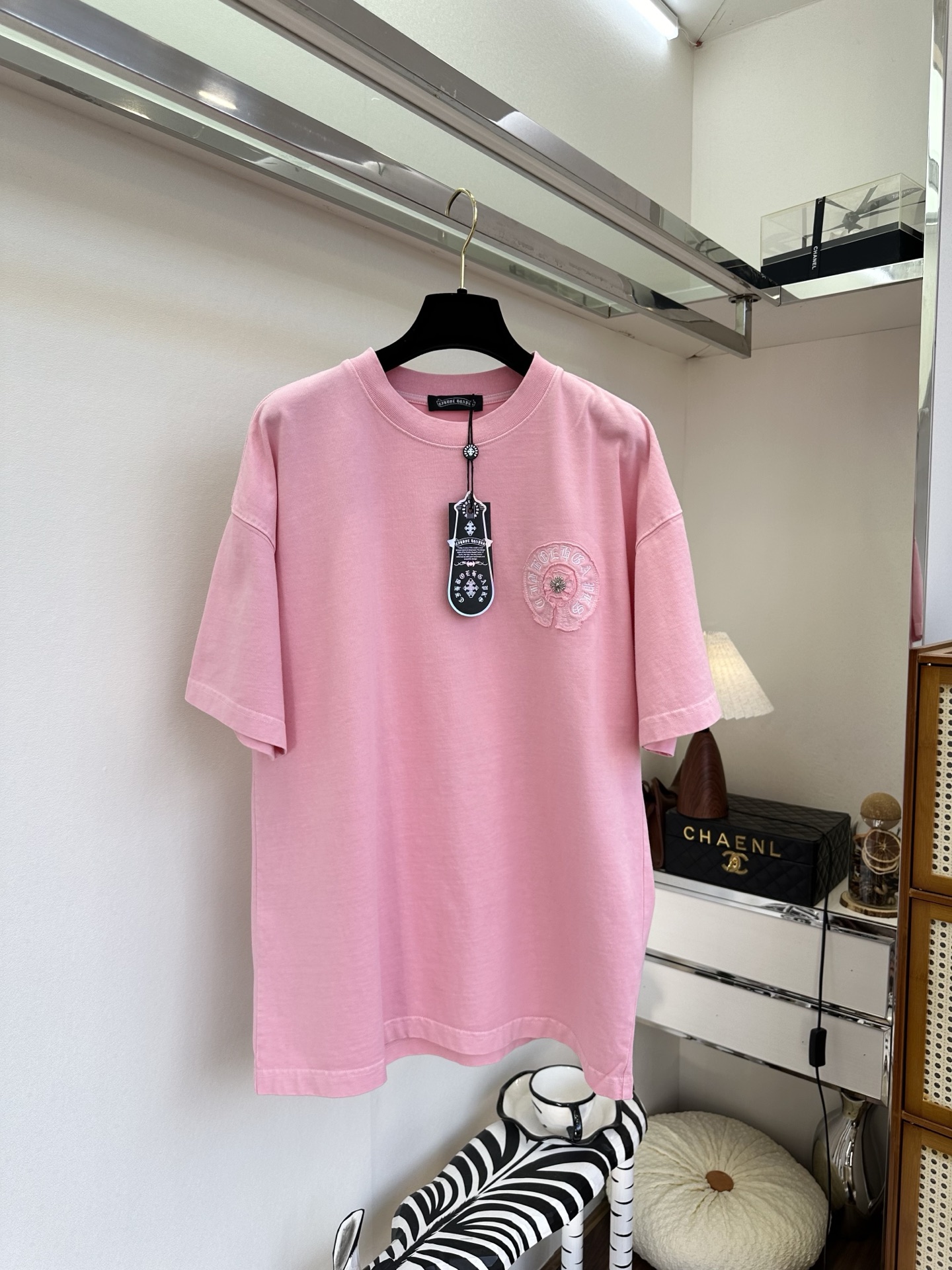 26S 克罗星潮人首选T胸前同色系刺绣徽章低调精致，背面重工十字贴布刺绣，复古做旧质感自带街头气场，ov