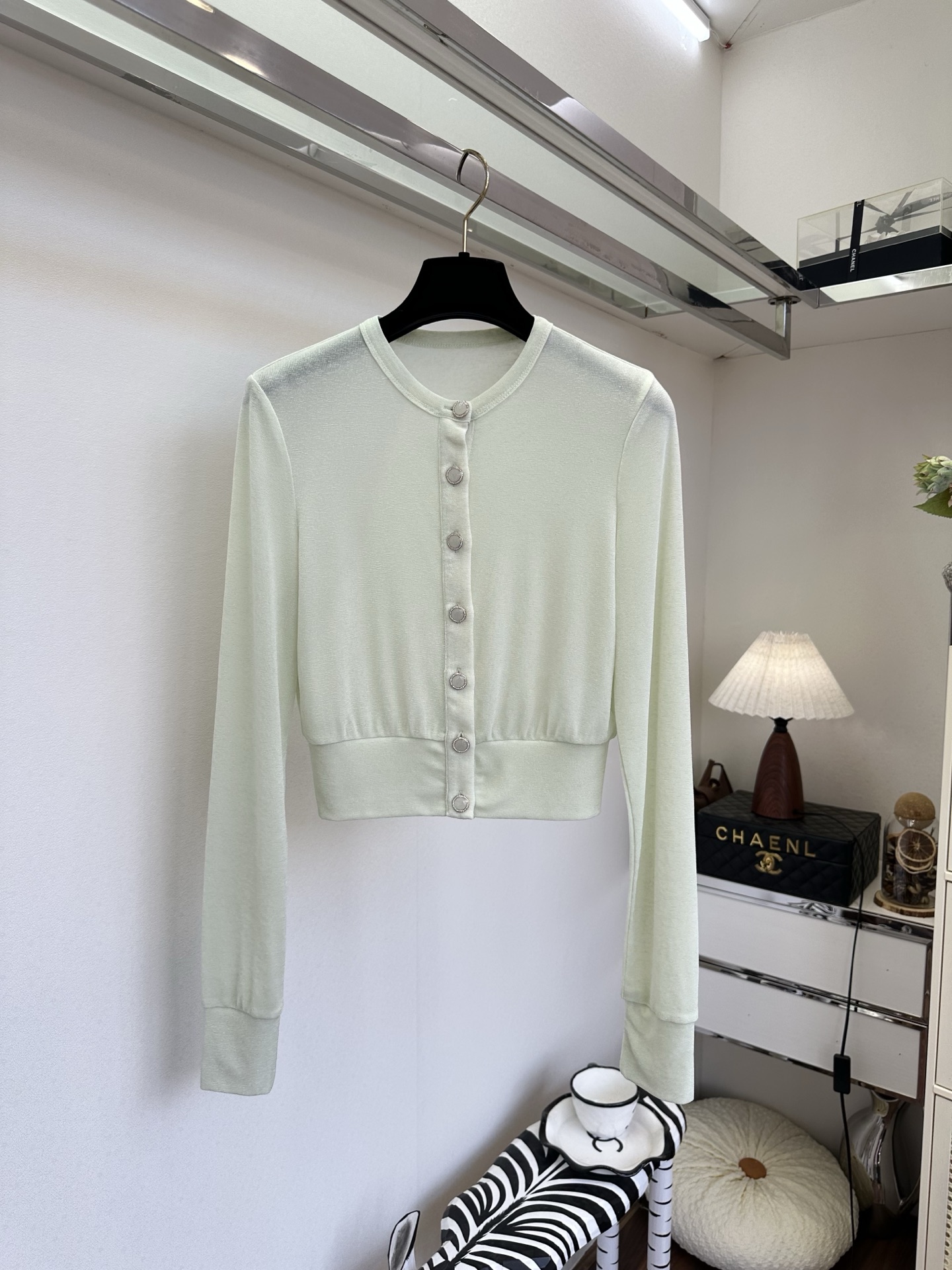 「御姐穿搭法」 韩国进口自带星光银丝线面料，%63醋酸 %32涤纶 %5氨纶 完美结合 超薄清透 夏天行