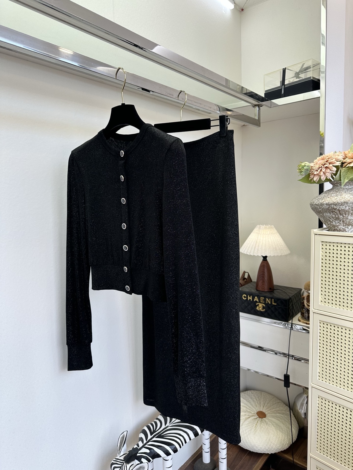 「御姐穿搭法」 韩国进口自带星光银丝线面料，%63醋酸 %32涤纶 %5氨纶 完美结合 超薄清透 夏天行