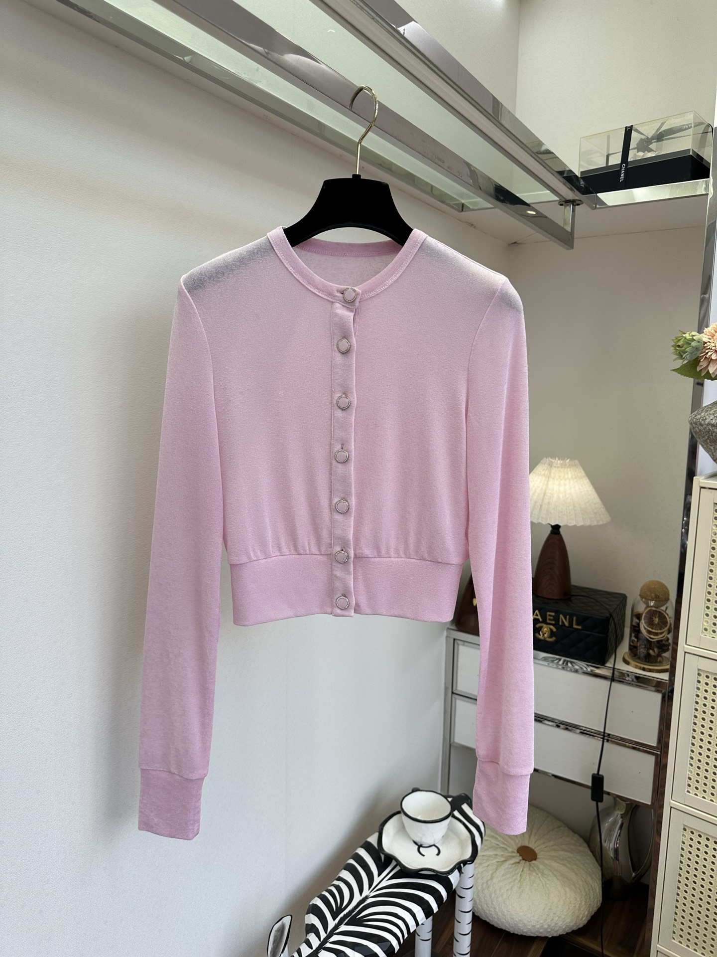 「御姐穿搭法」 韩国进口自带星光银丝线面料，%63醋酸 %32涤纶 %5氨纶 完美结合 超薄清透 夏天行