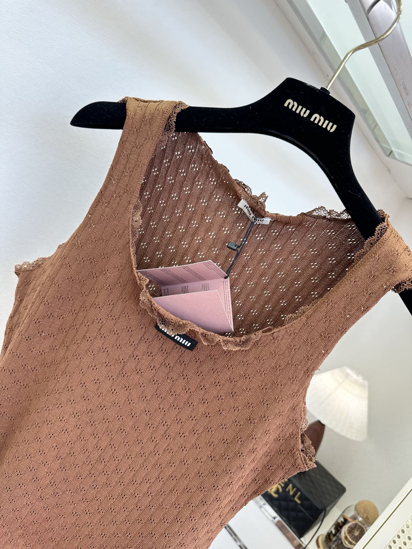 「谬系女孩大集合啦」 超减龄的针织套装 一秒重返18岁 。 SIZE： S M L PRICE： /套