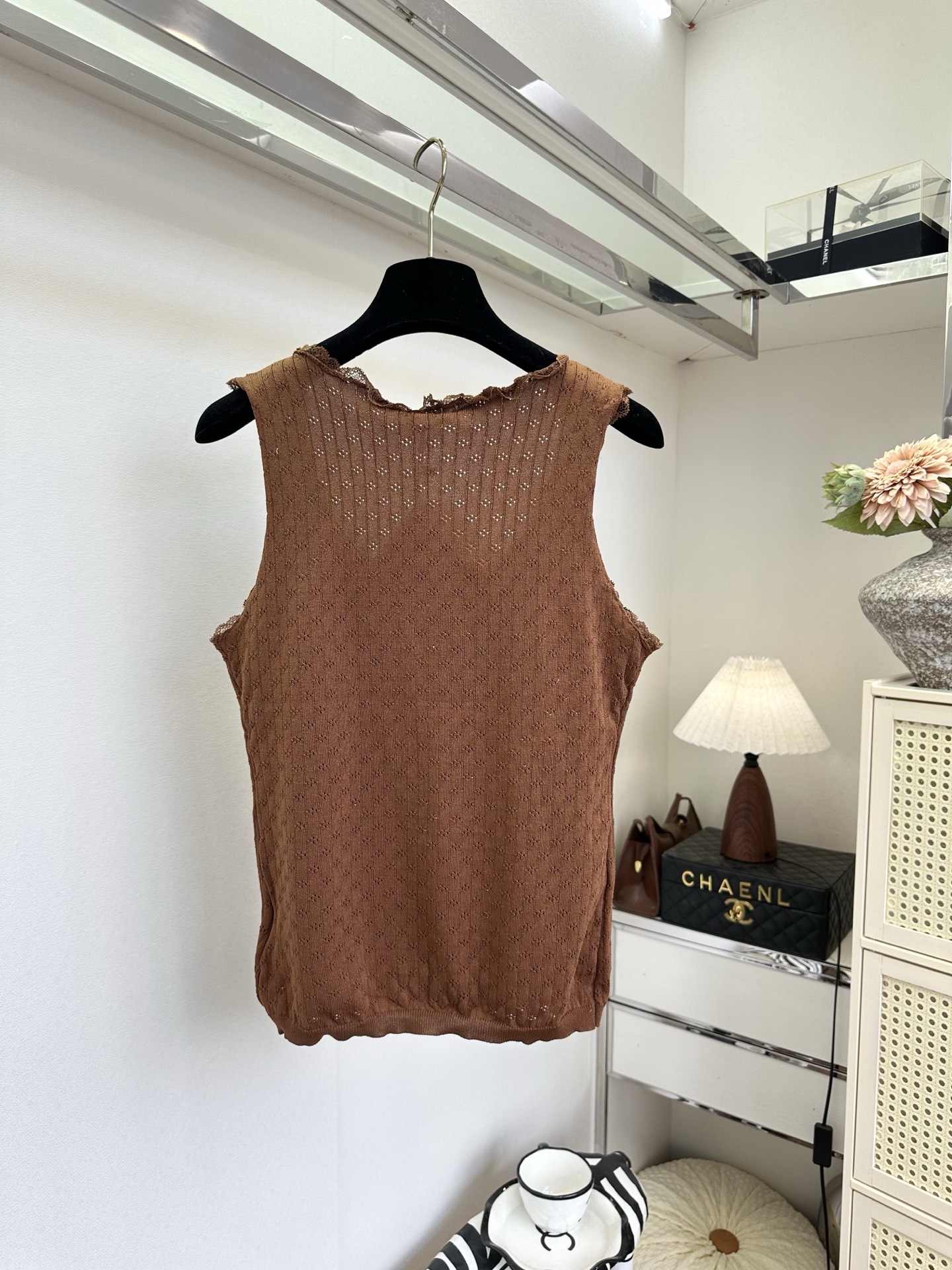 「谬系女孩大集合啦」 超减龄的针织套装 一秒重返18岁 。 SIZE： S M L PRICE： /套