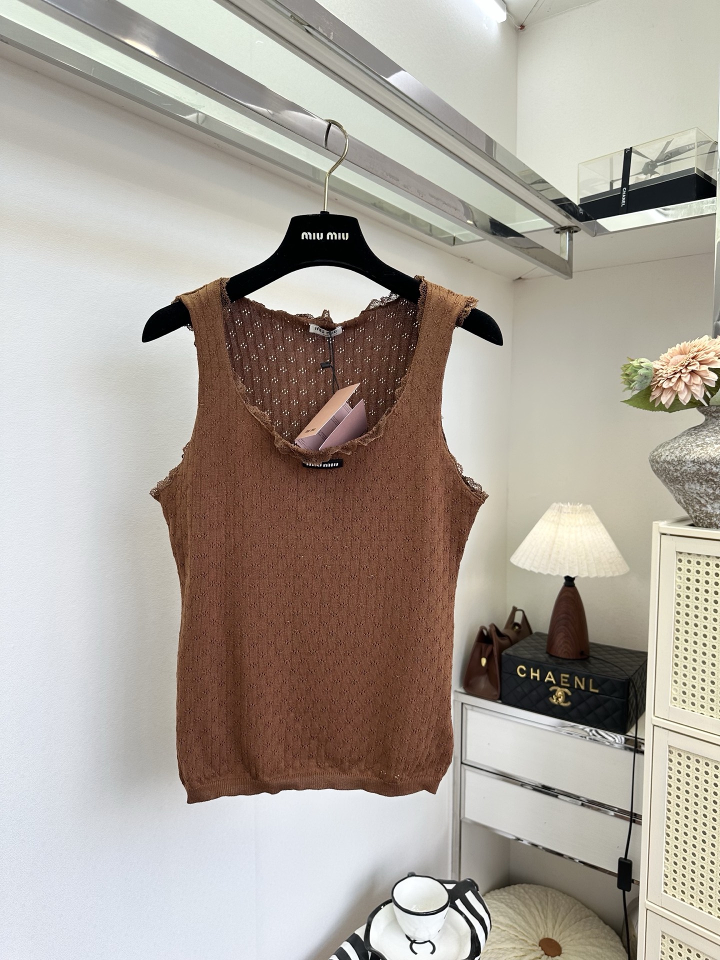 「谬系女孩大集合啦」 超减龄的针织套装 一秒重返18岁 。 SIZE： S M L PRICE： /套