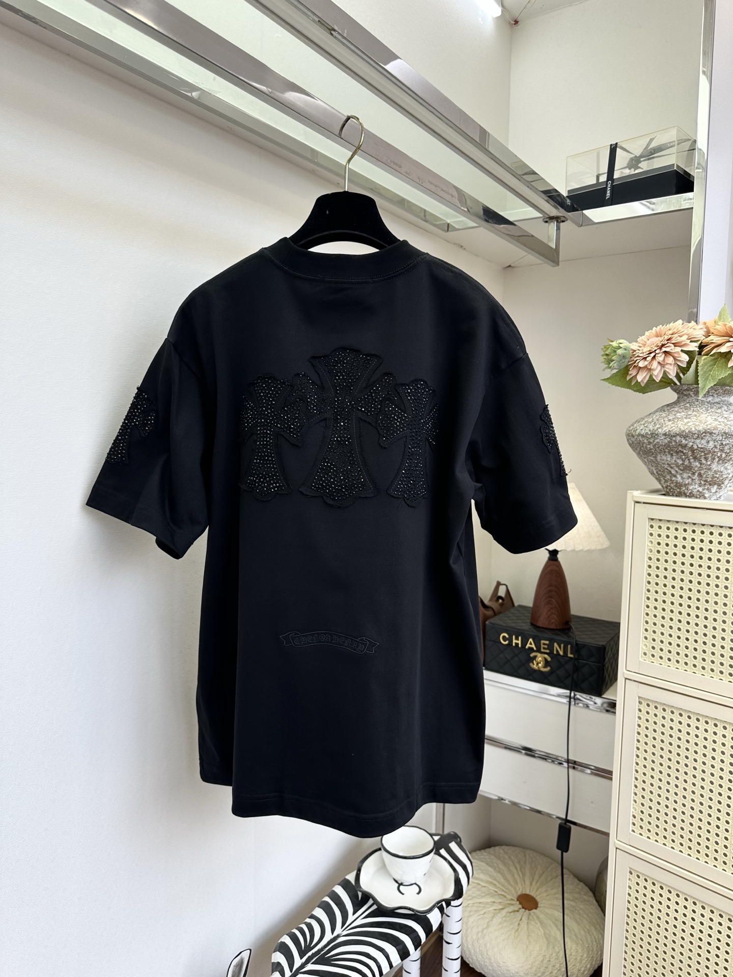 「不一样的T」                重工订珠T 轻轻松松又酷又飒  SIZE： S M L  